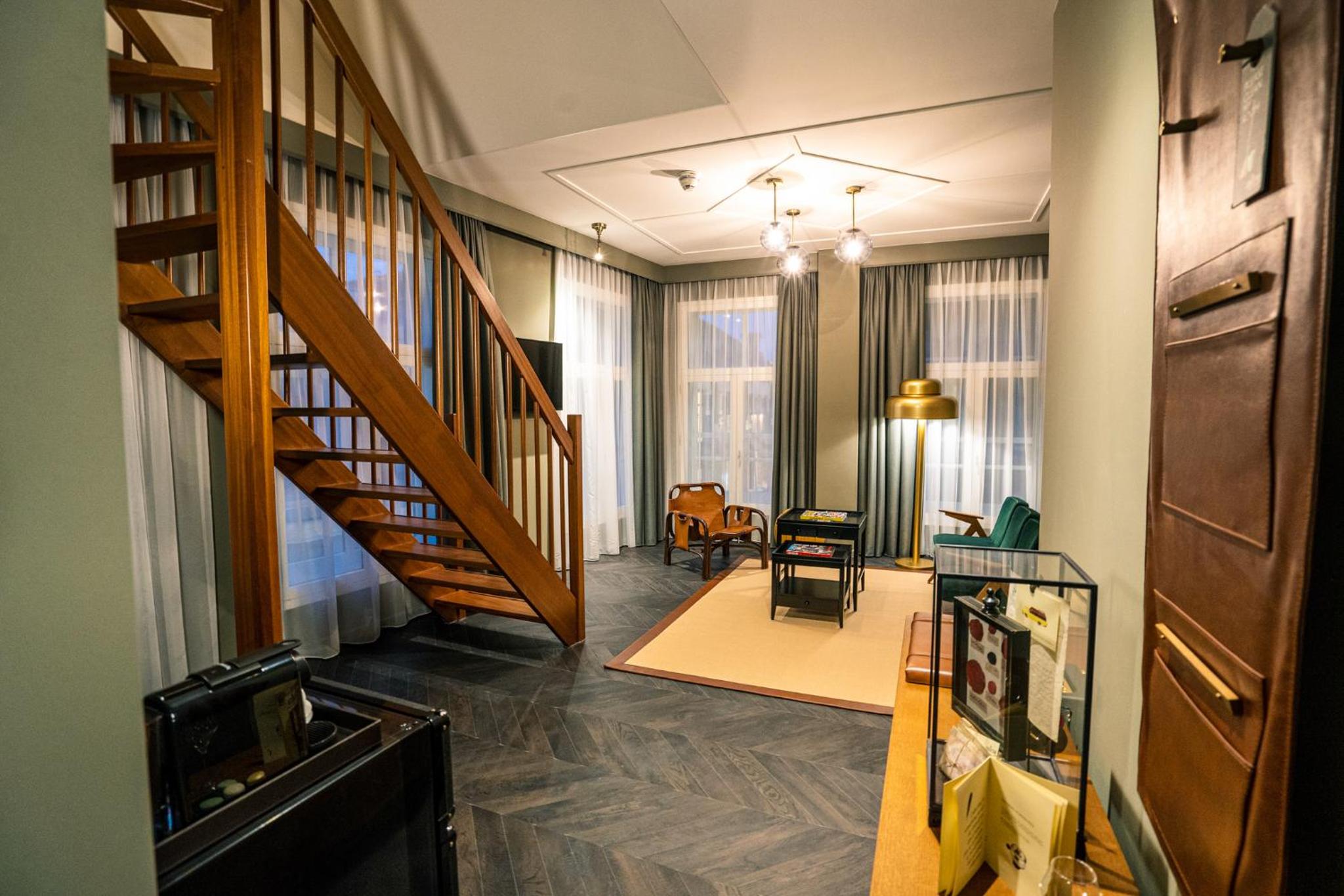 The Collector Loft - Photo 3