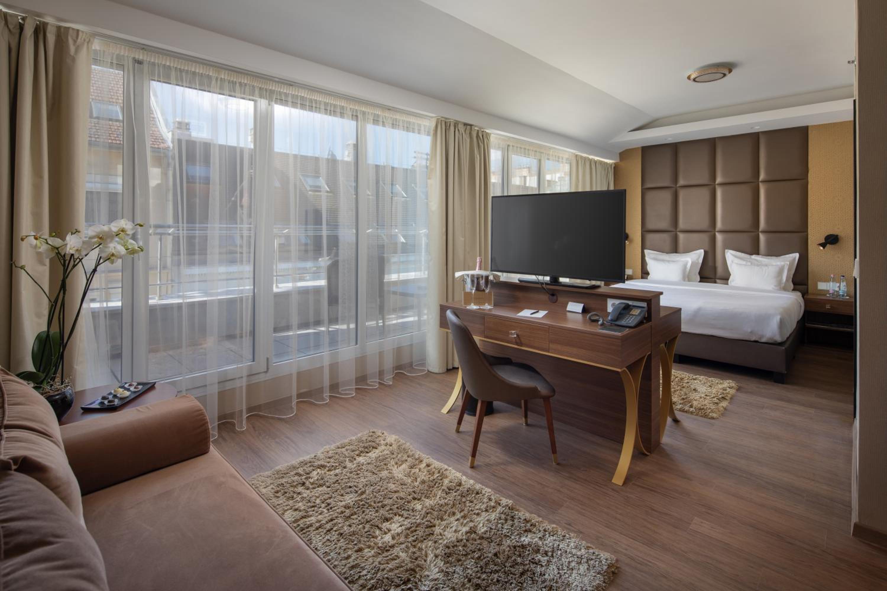 Junior Suite with Balcony