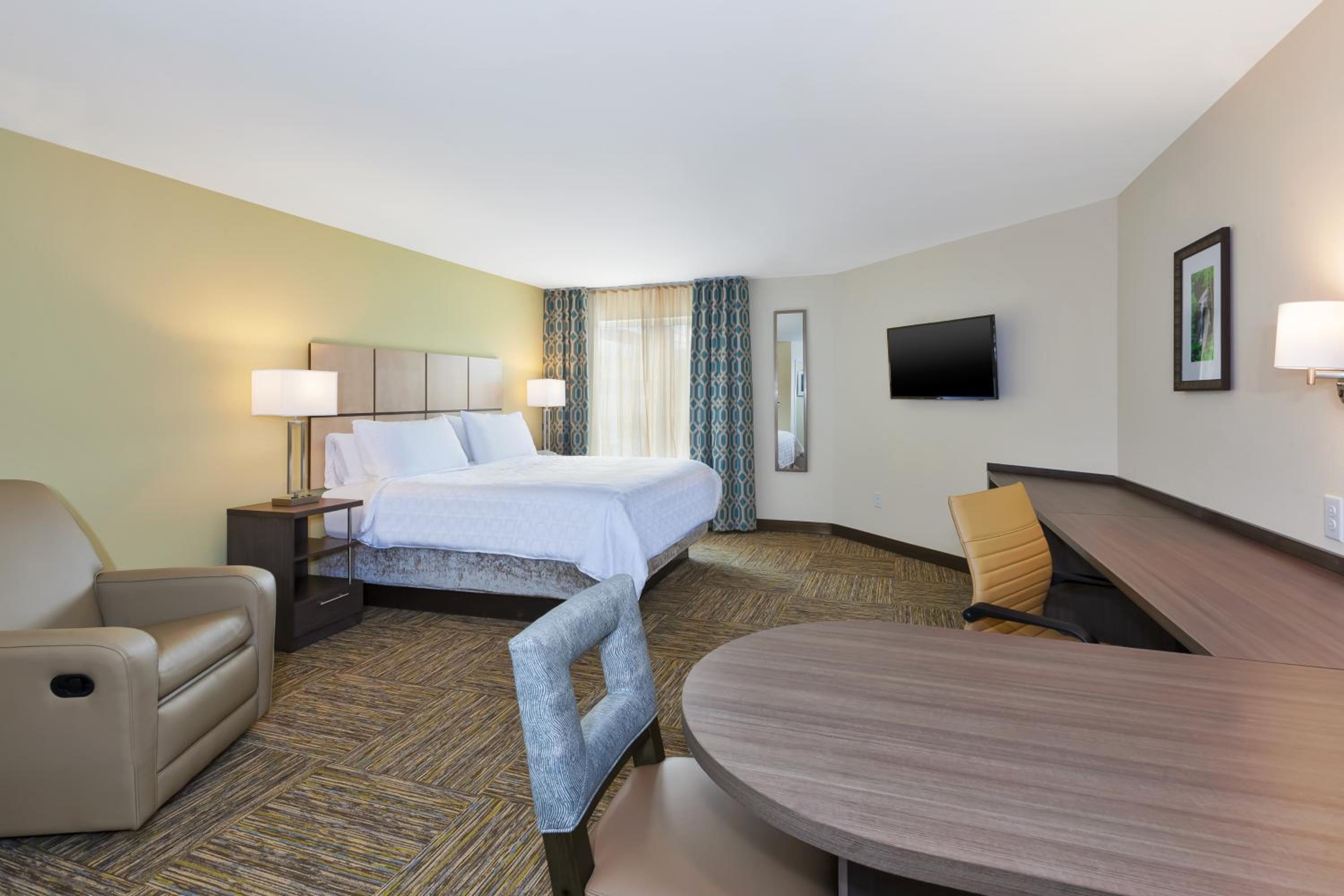 King Studio Suite - Photo 2