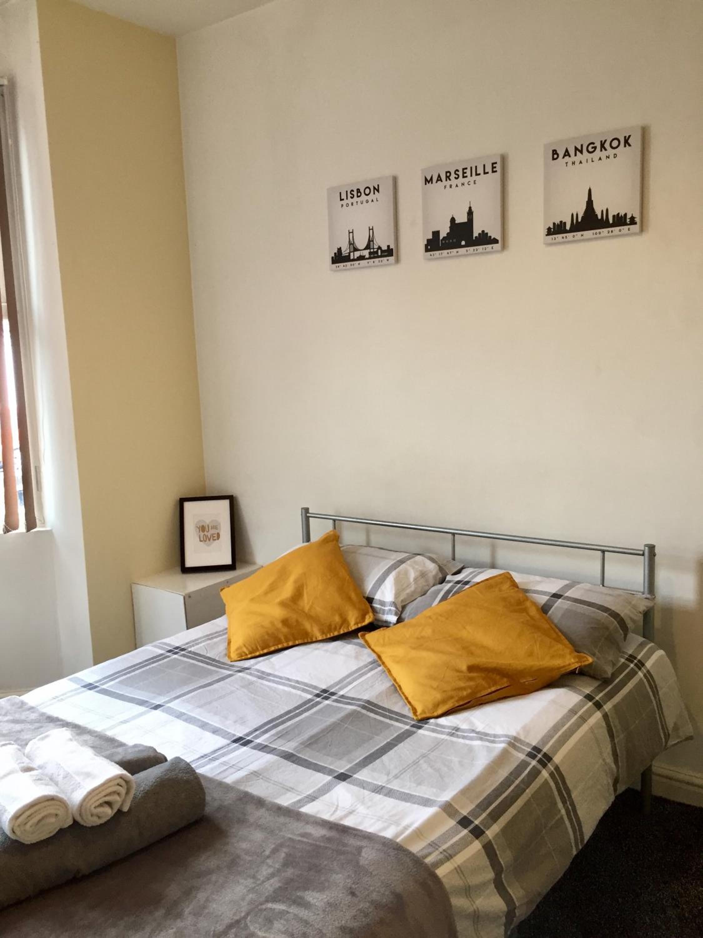Budget Double Room - Photo 3