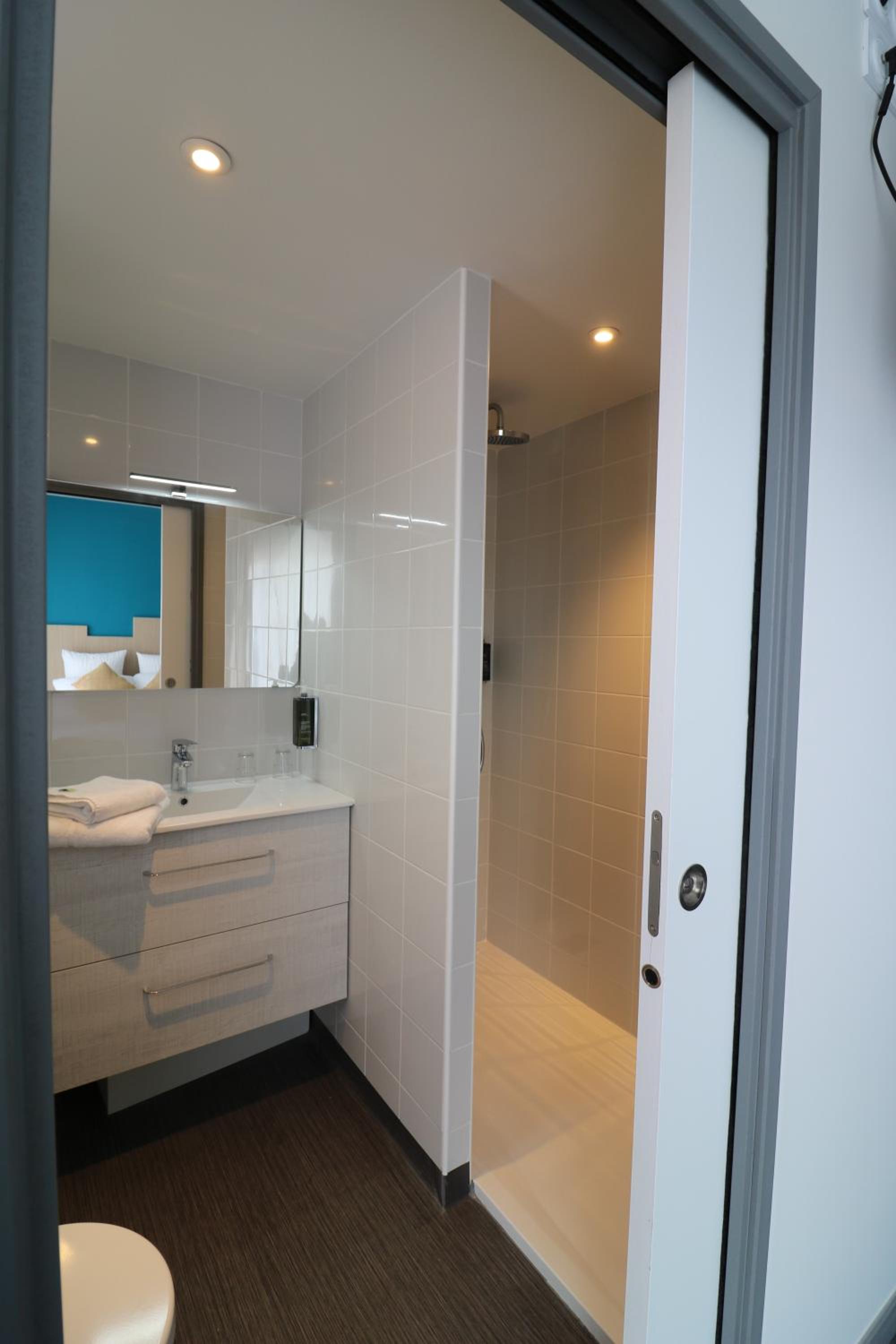 Superior Double Room with Balcony - Photo 5