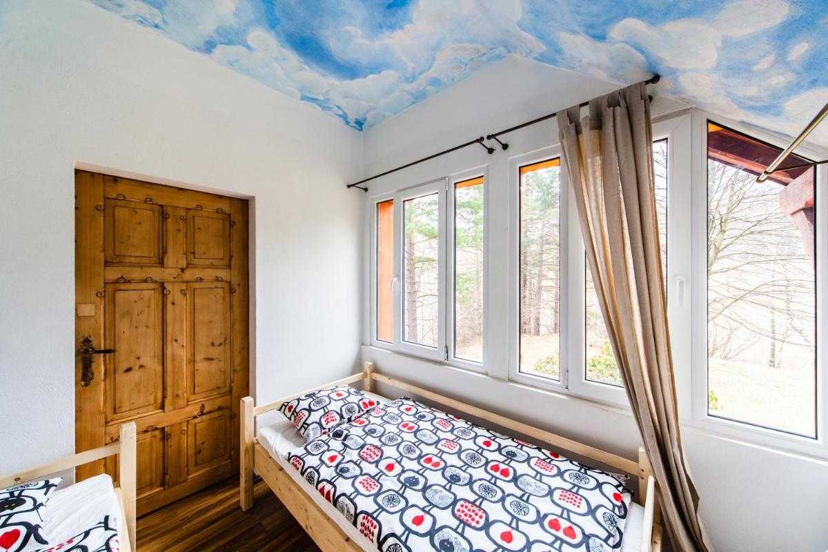 6-Bed Mixed Dormitory Room photo 2