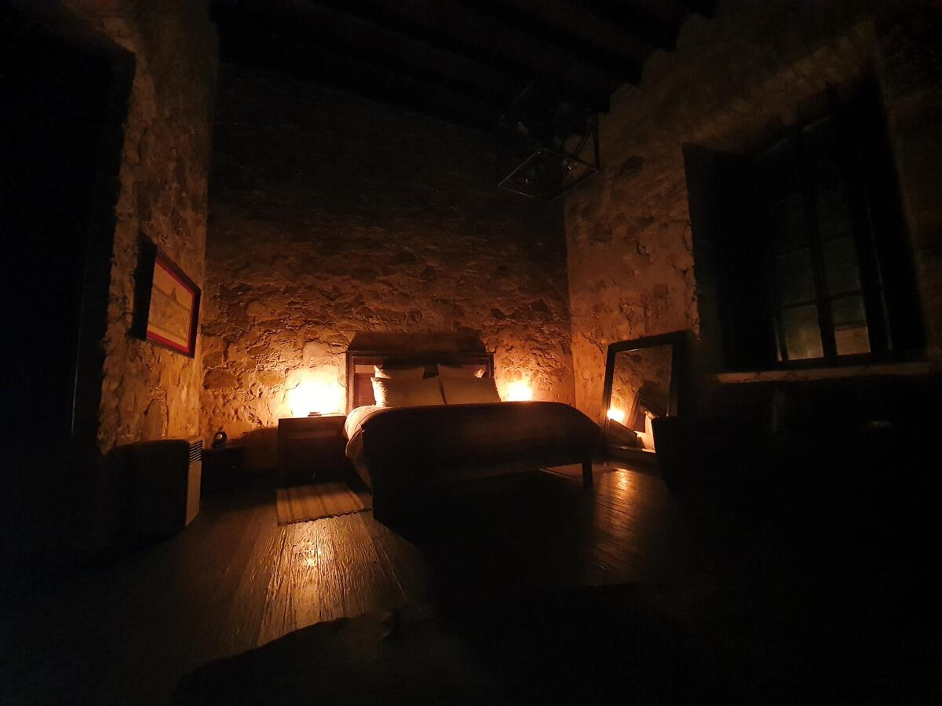 Deluxe King Suite - Photo 1