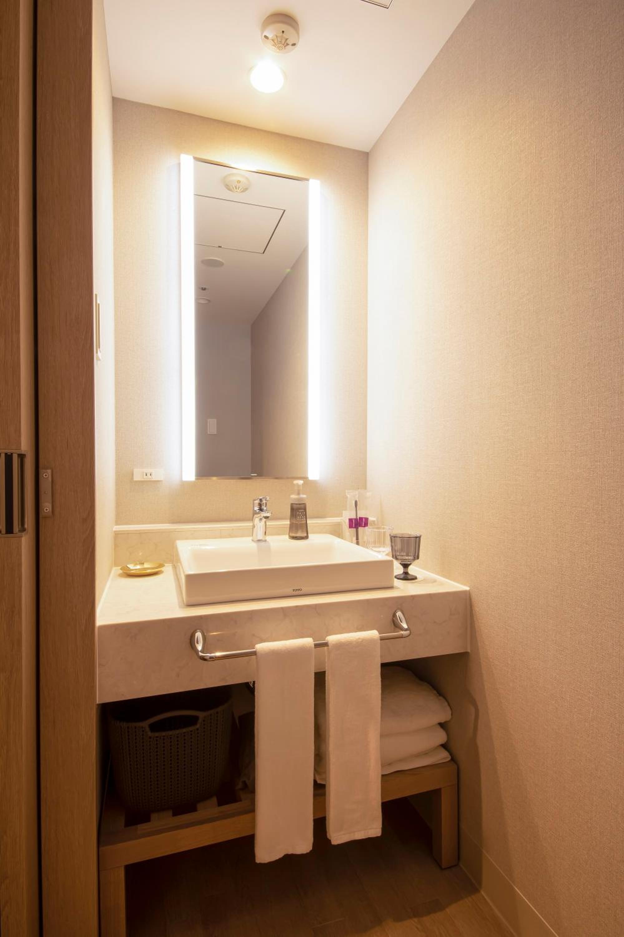 Superior Twin Room - Non-Smoking - Photo 7