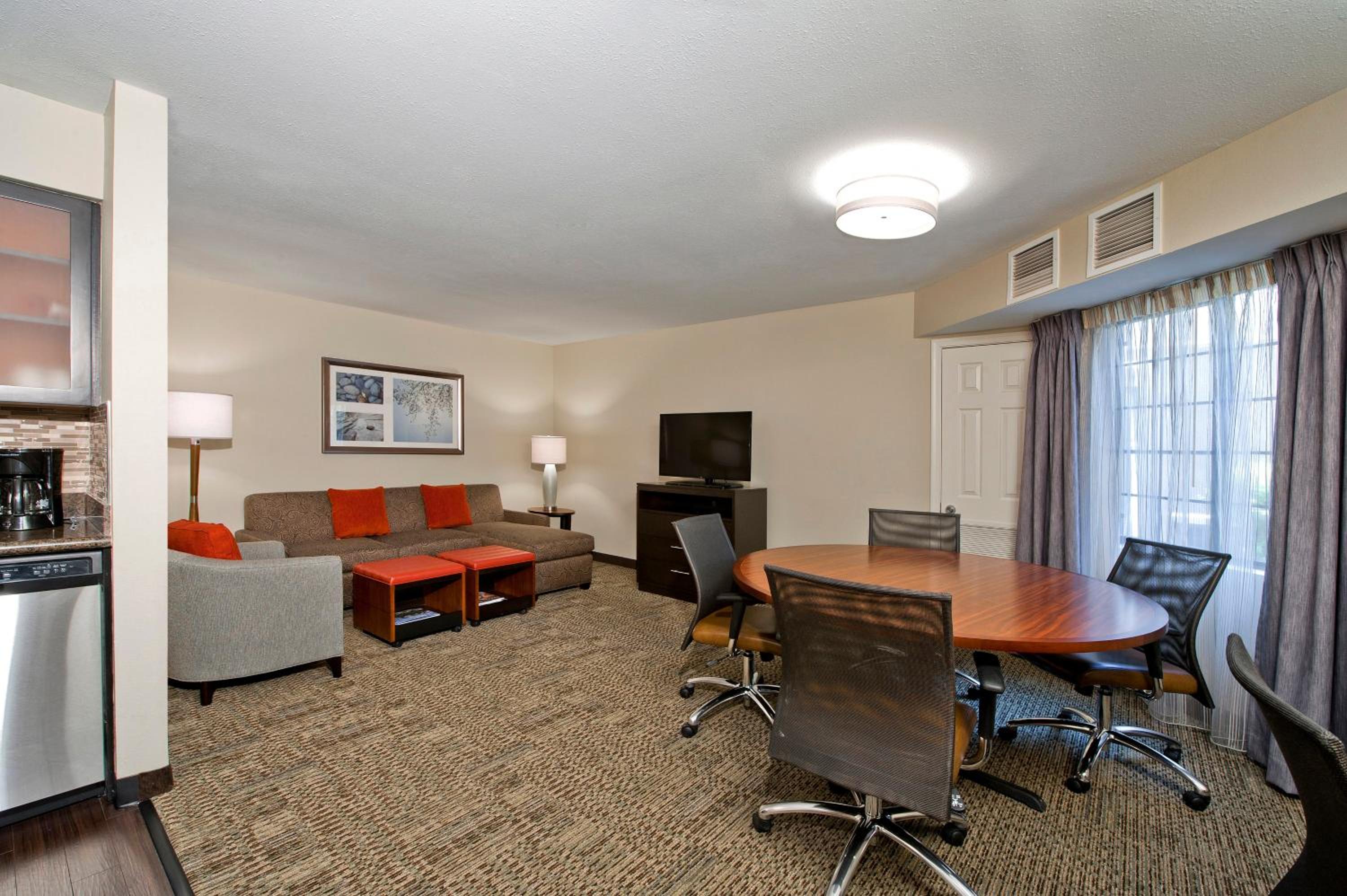 One-Bedroom Queen Suite - Photo 1