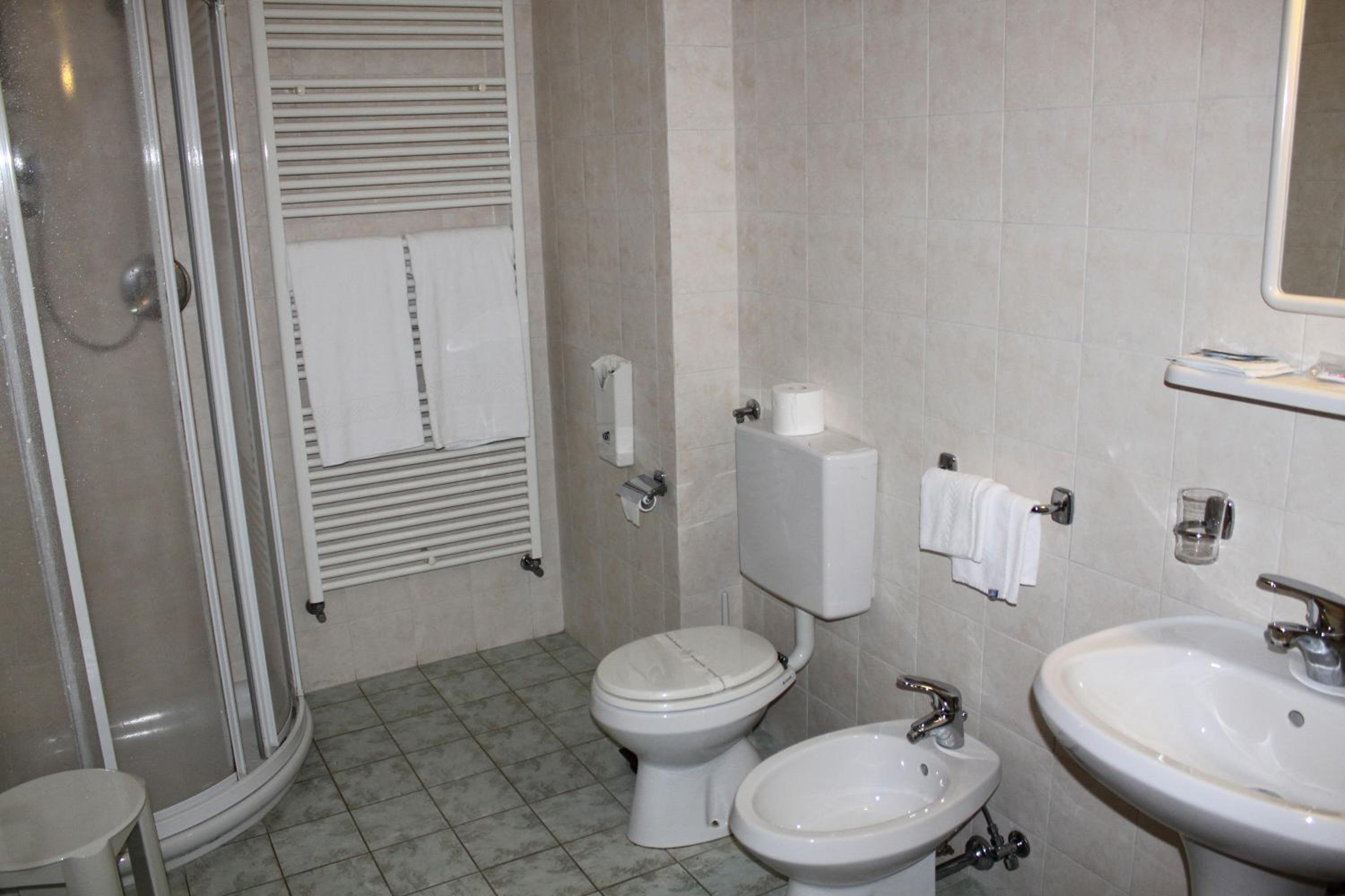 Double or Twin Room photo 2
