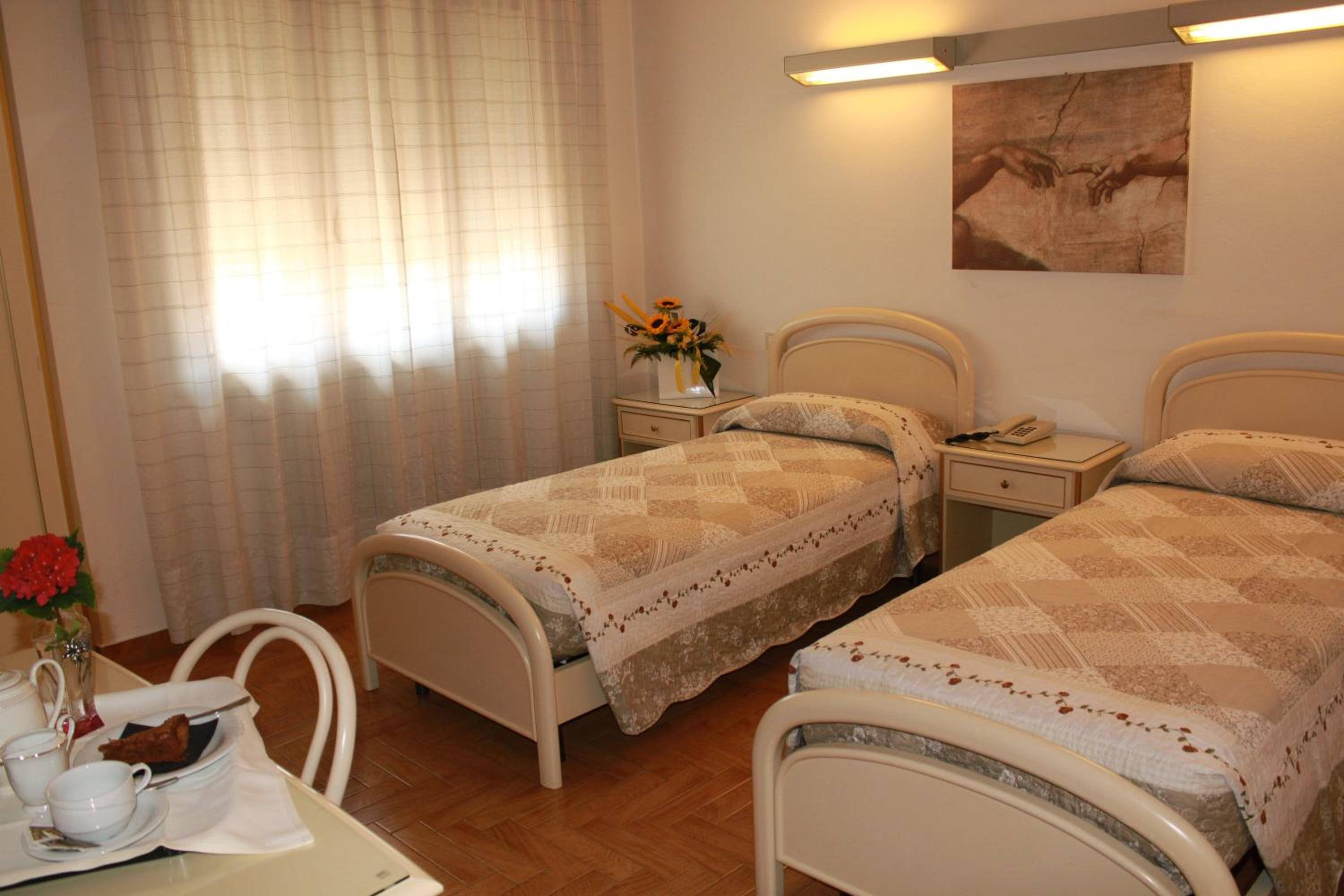 Double or Twin Room photo 3