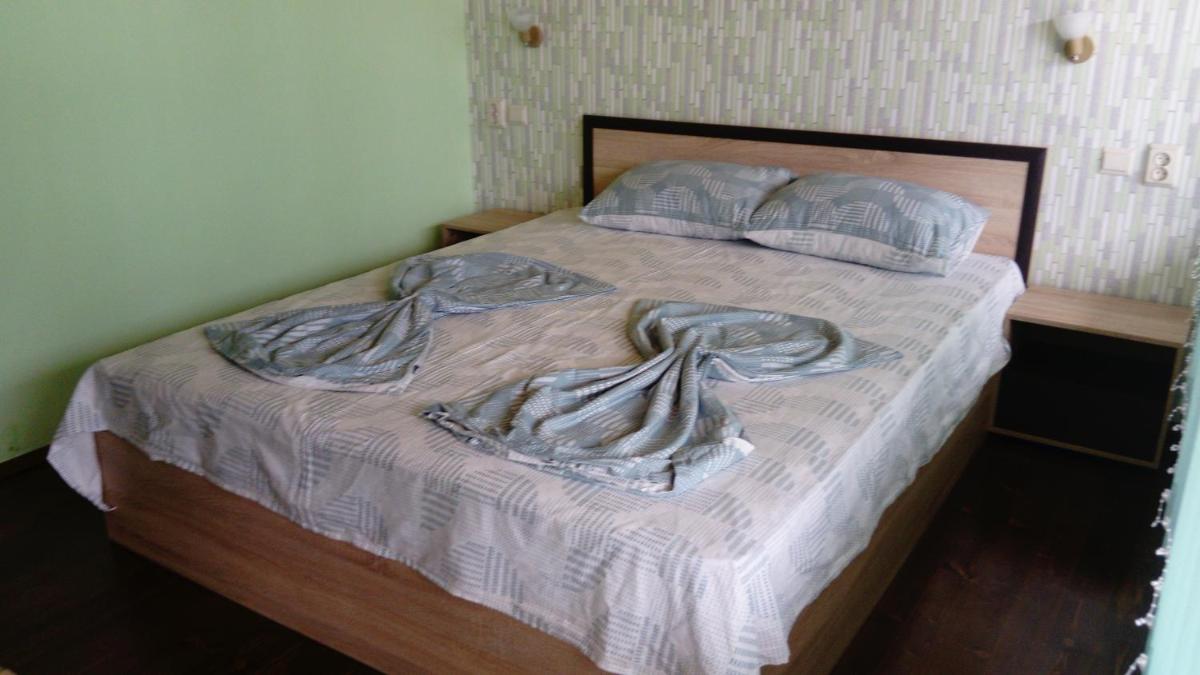 Large Double Room photo 3