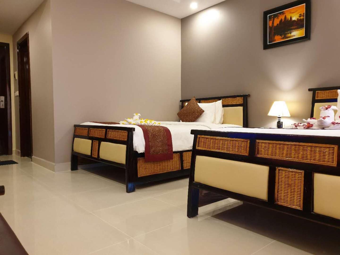 Deluxe Twin Room with Sea View - Photo 7