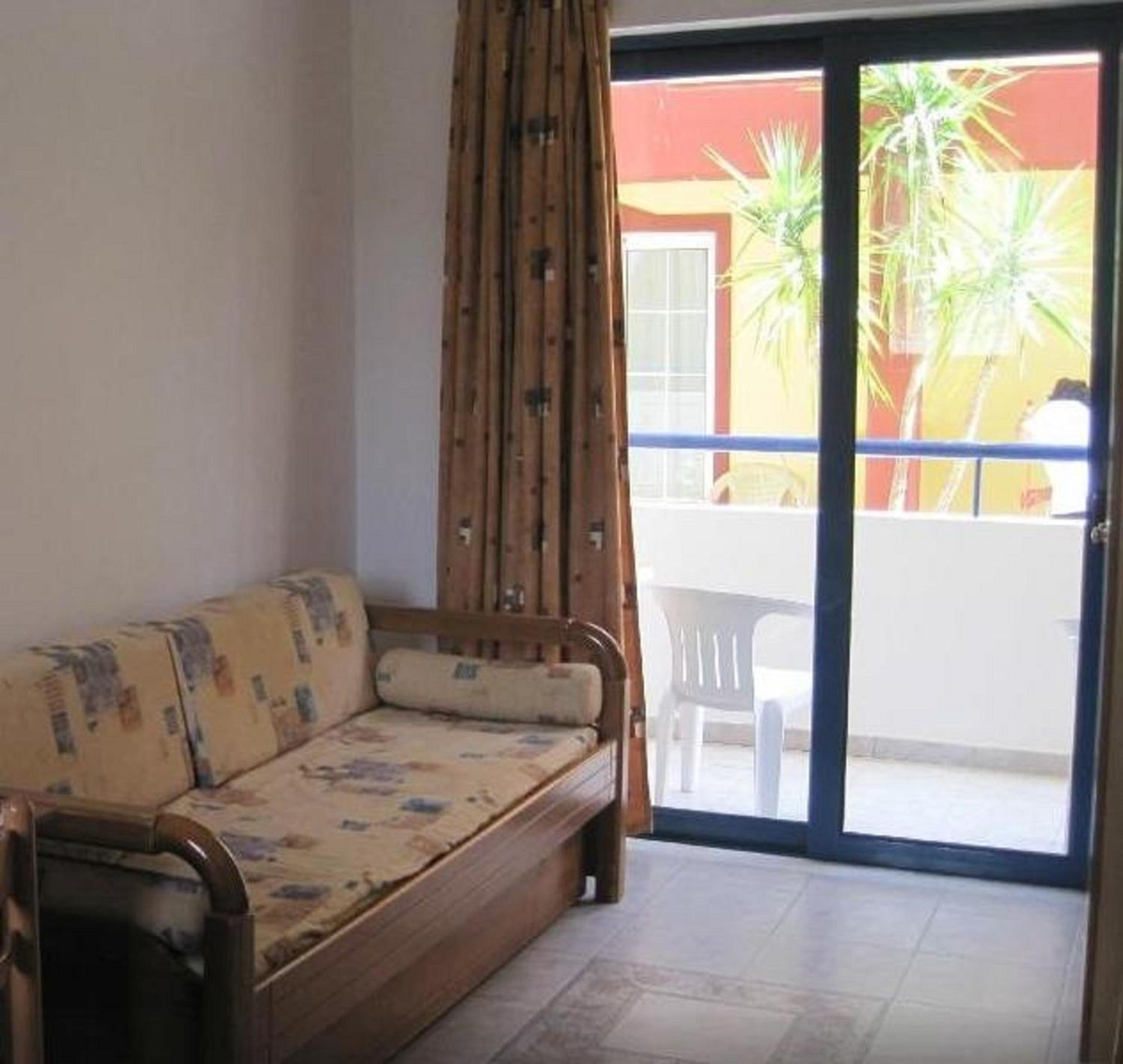 One-Bedroom Apartment - Photo 3