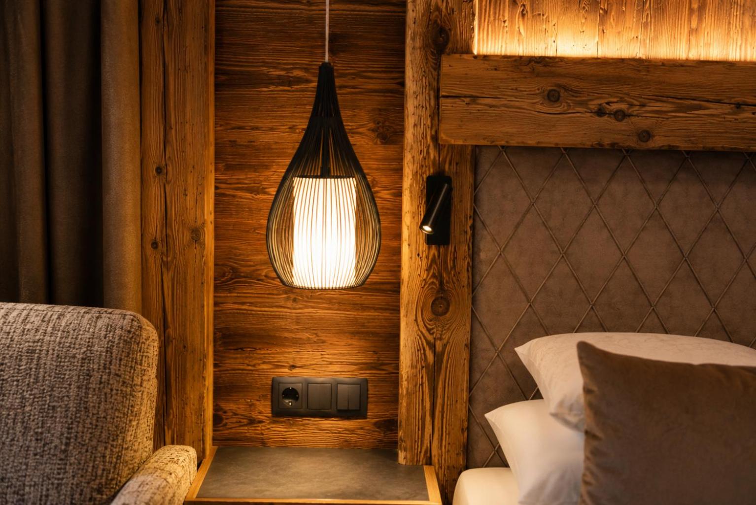 Deluxe Double Room with Shower