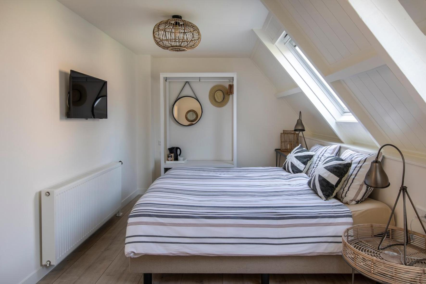 Standard Double Room photo 3