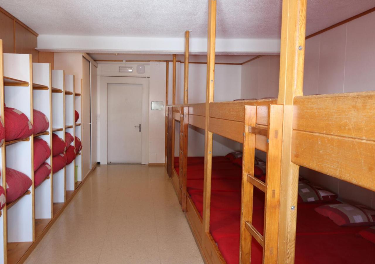 Mixed Dormitory Room photo 3