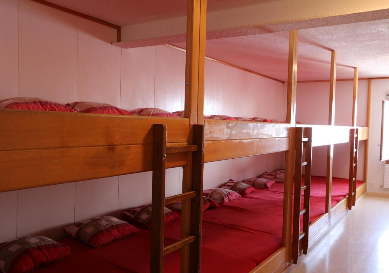 Mixed Dormitory Room