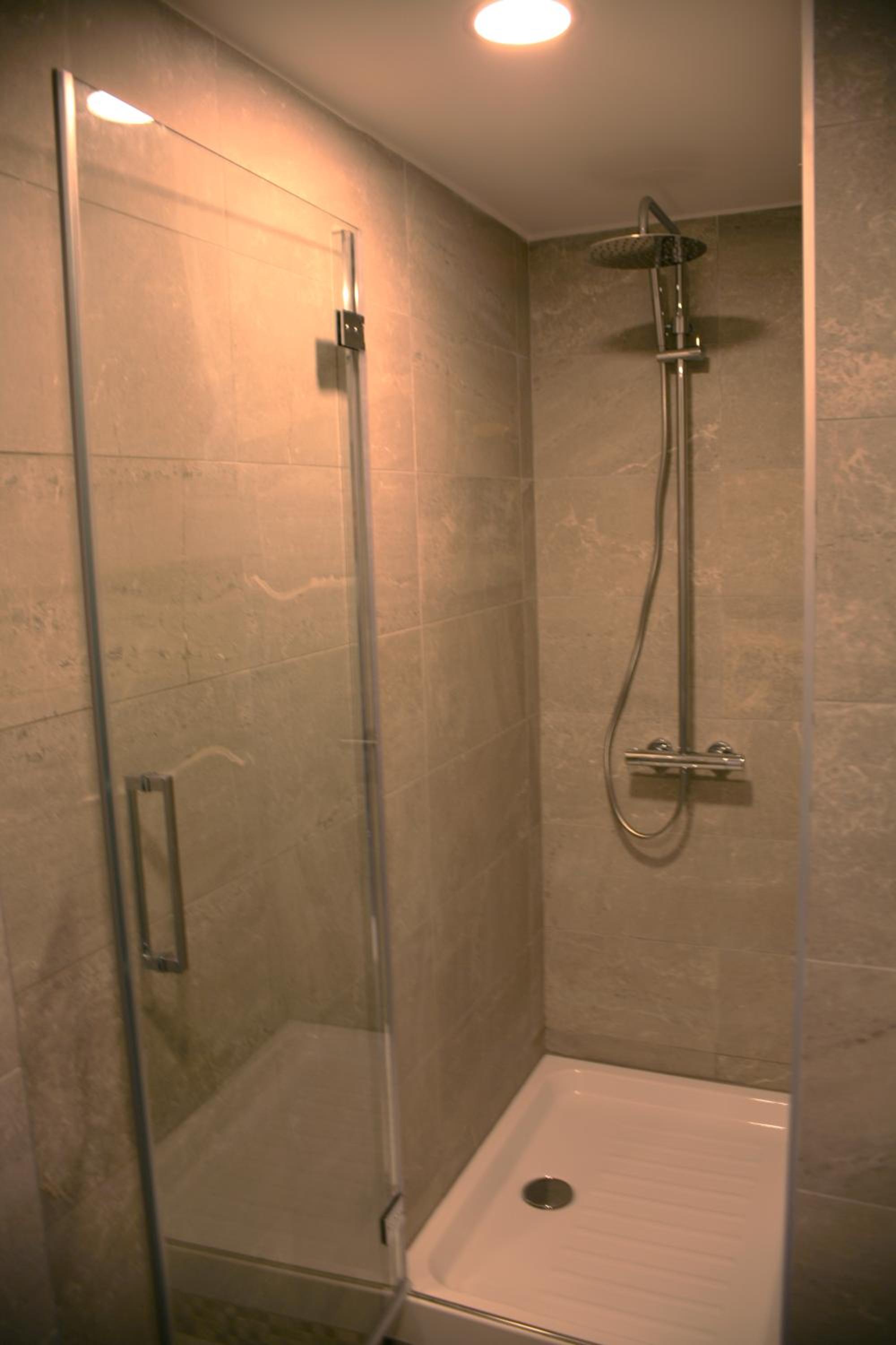 Small Double Room - Photo 5