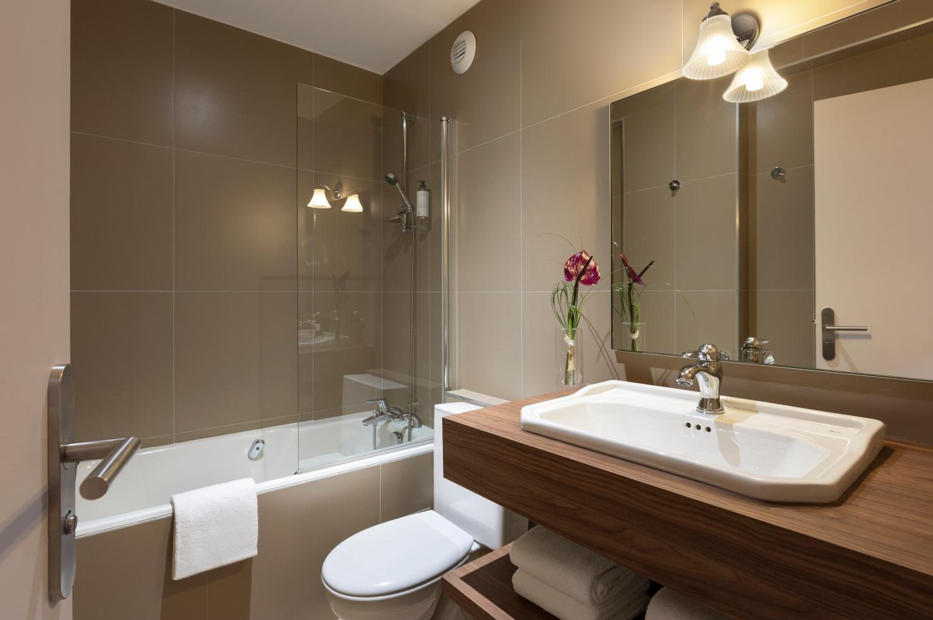 Standard Double Room - Photo 2