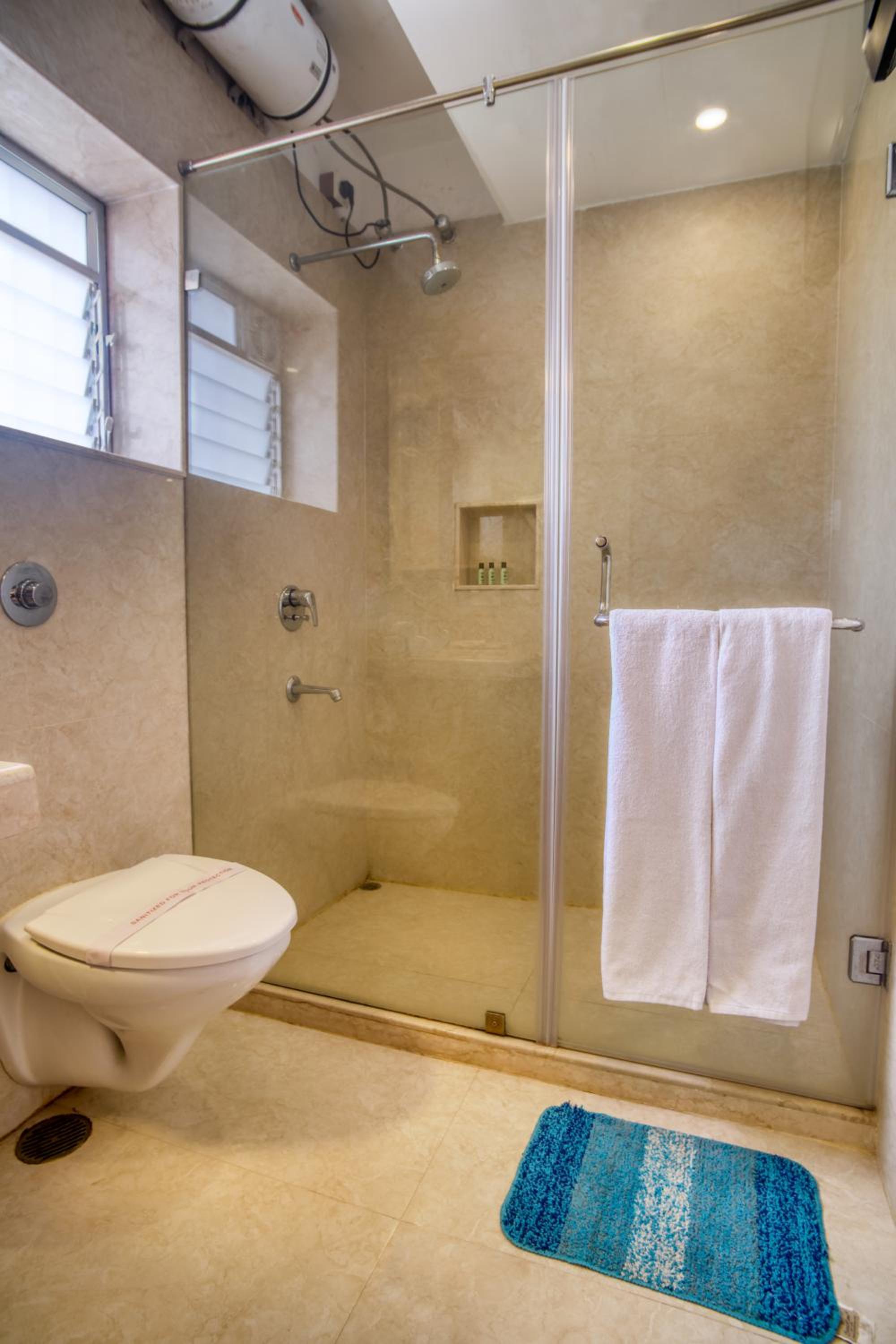 Suite - Photo 9