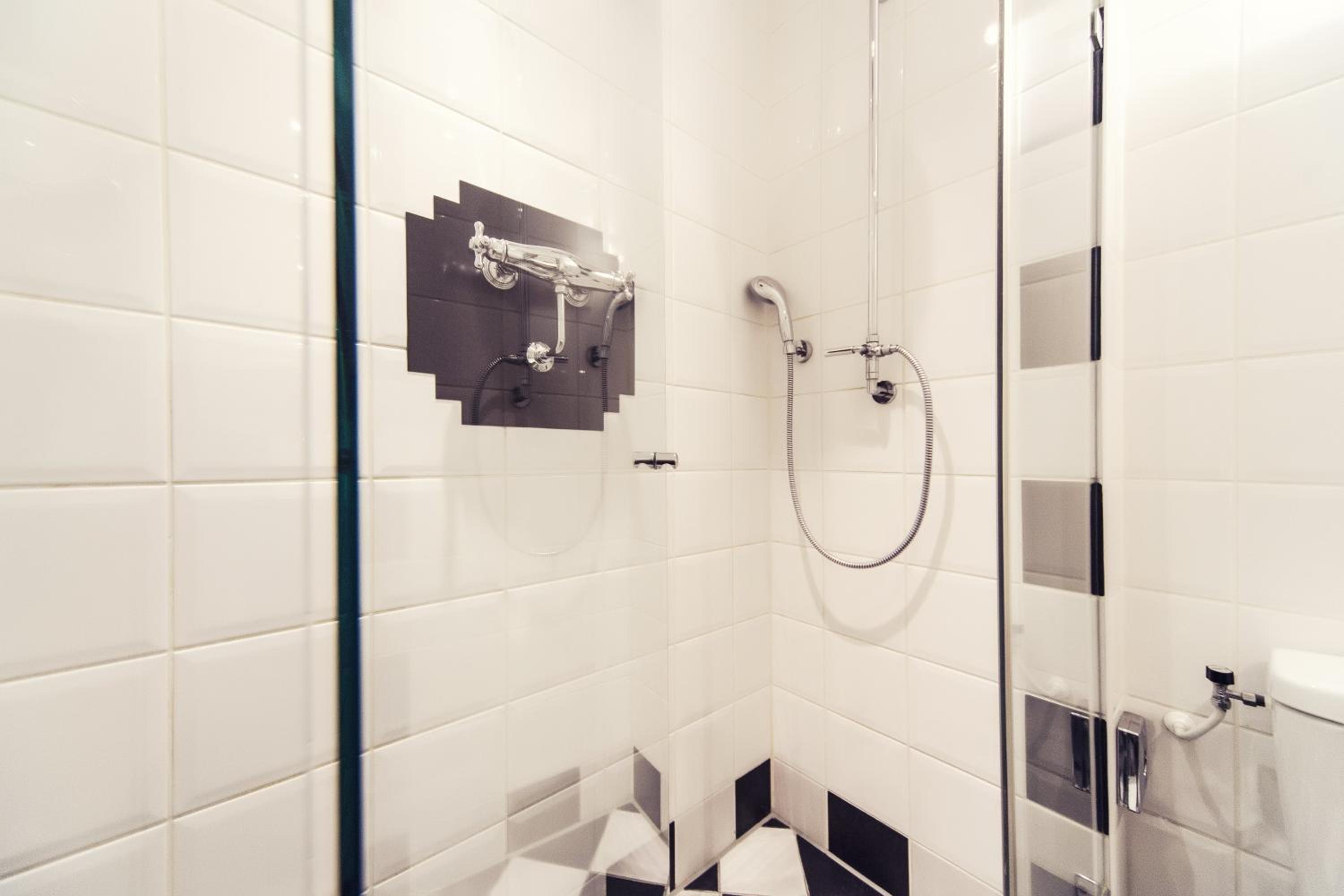 Guest suite with canal view photo 3