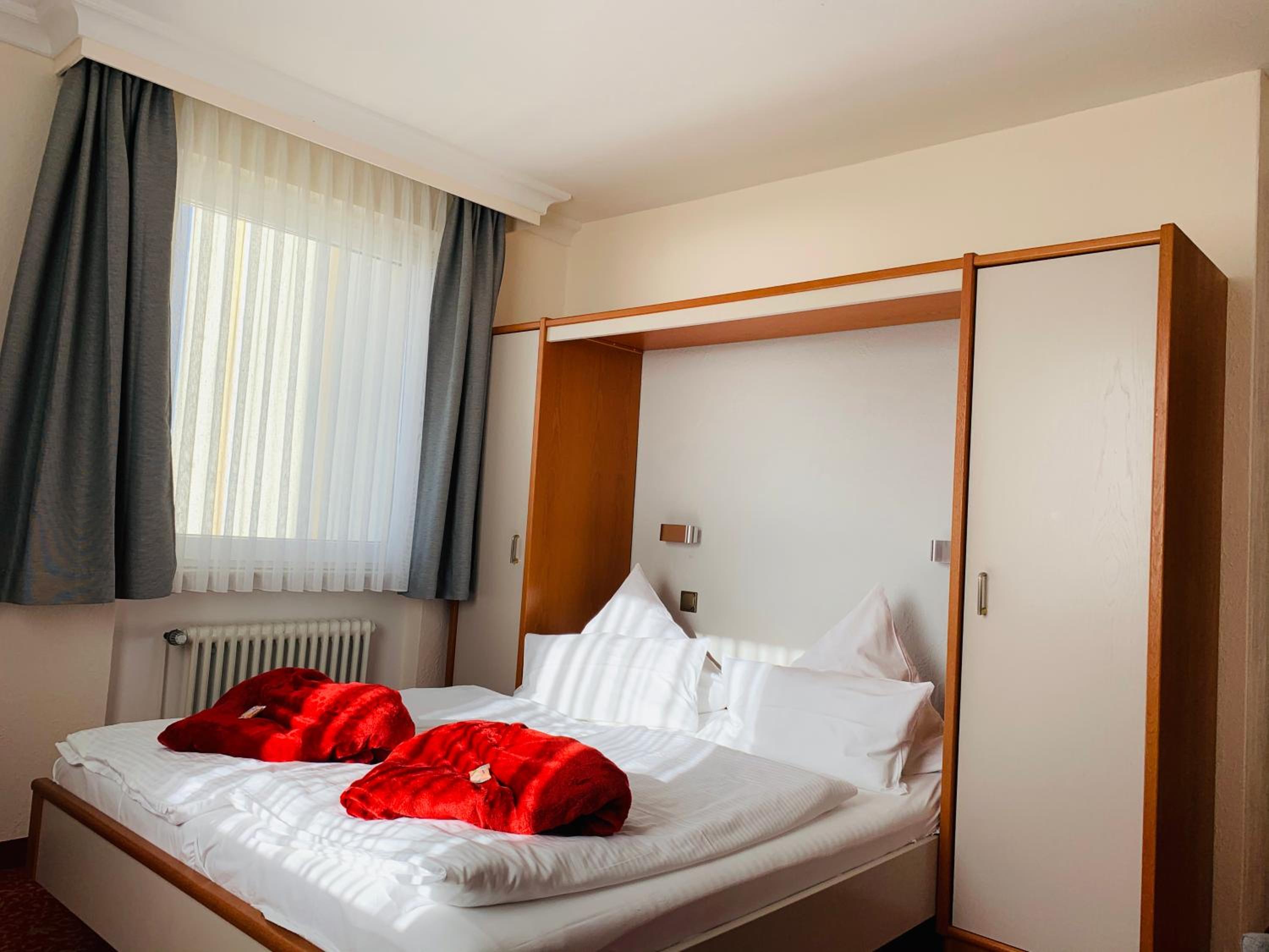 Double Room with Sea View - Photo 4