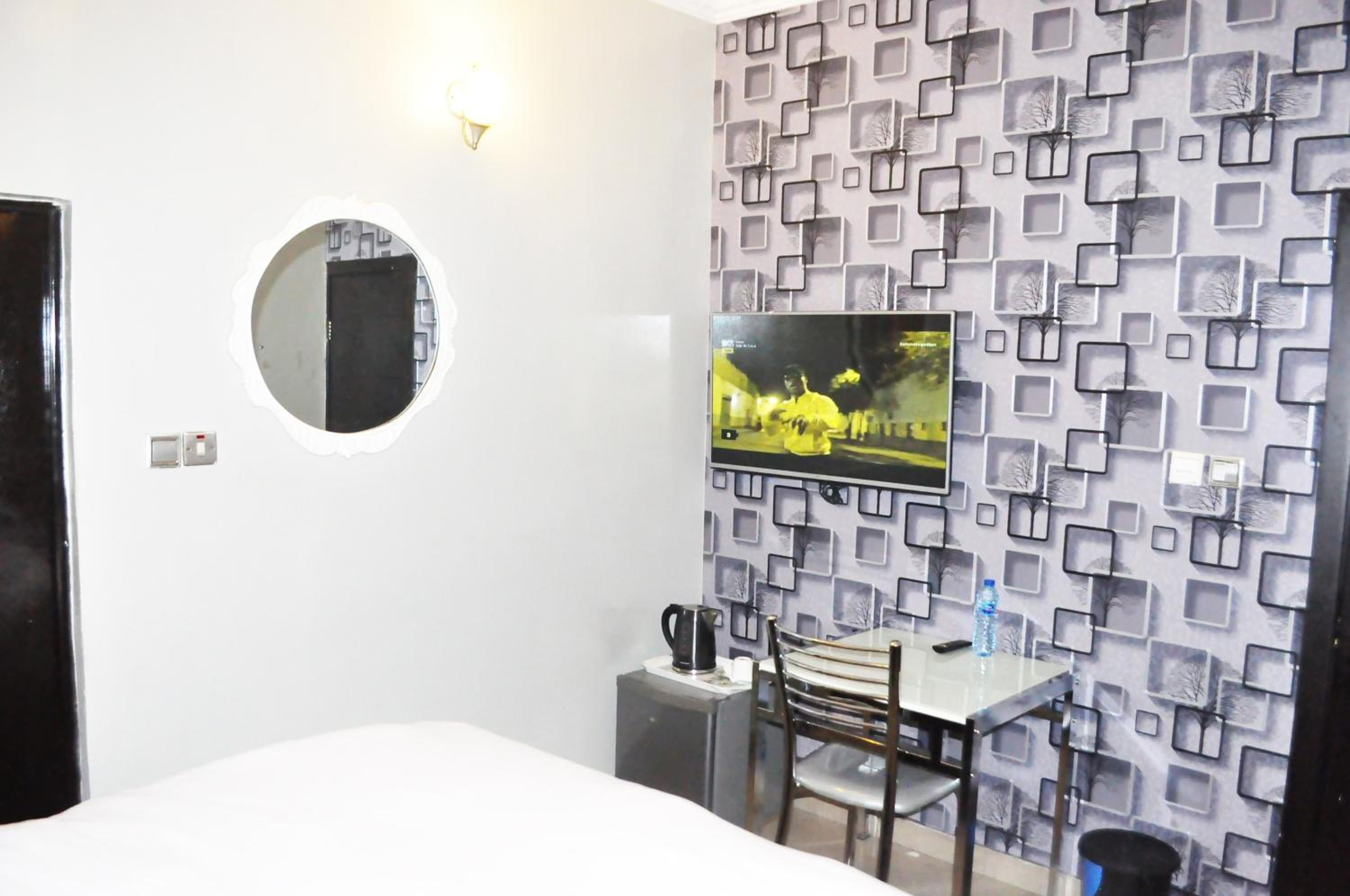 Large Double Room photo 2