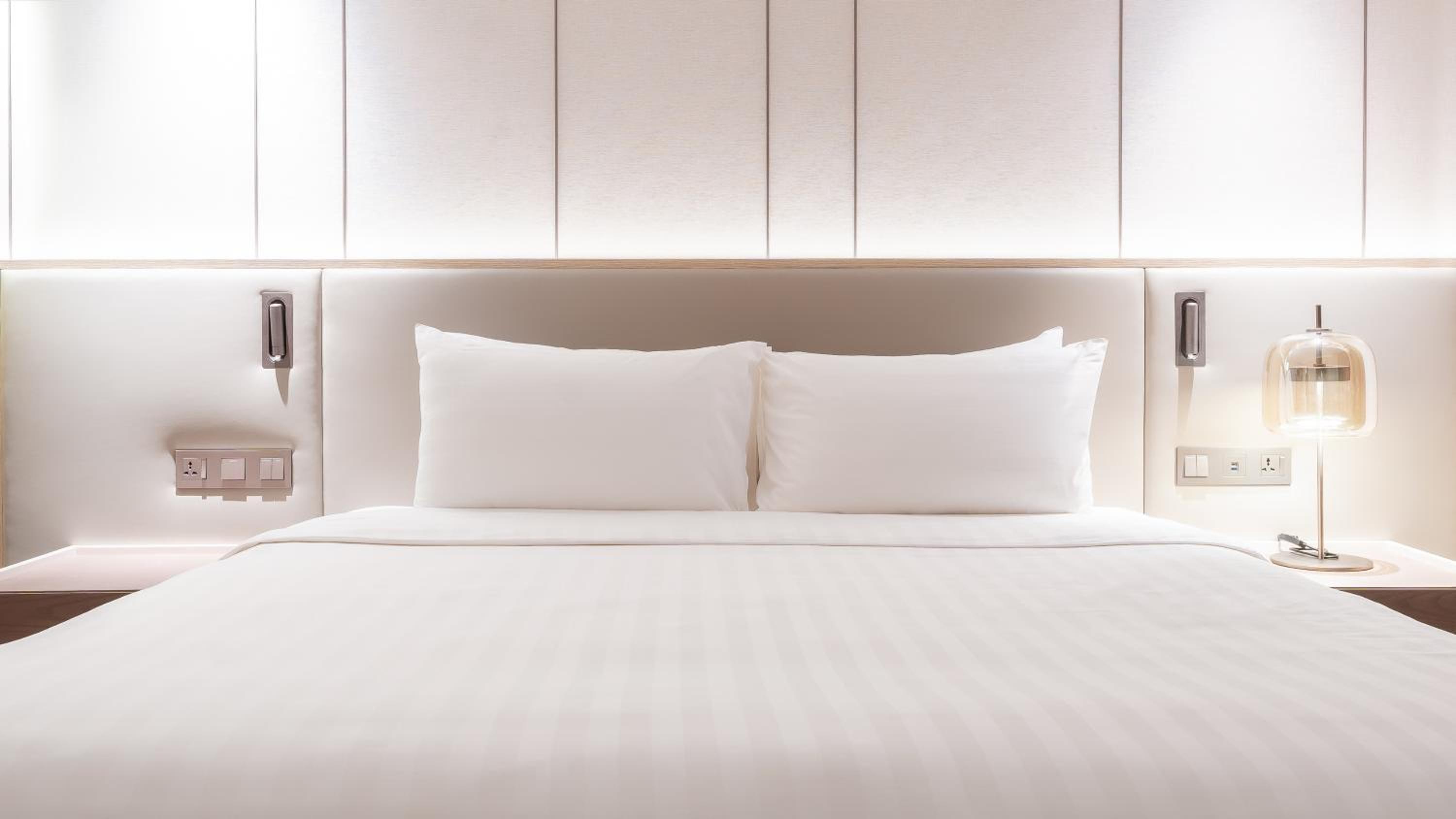 Grand Deluxe Twin – Newly Refurbished