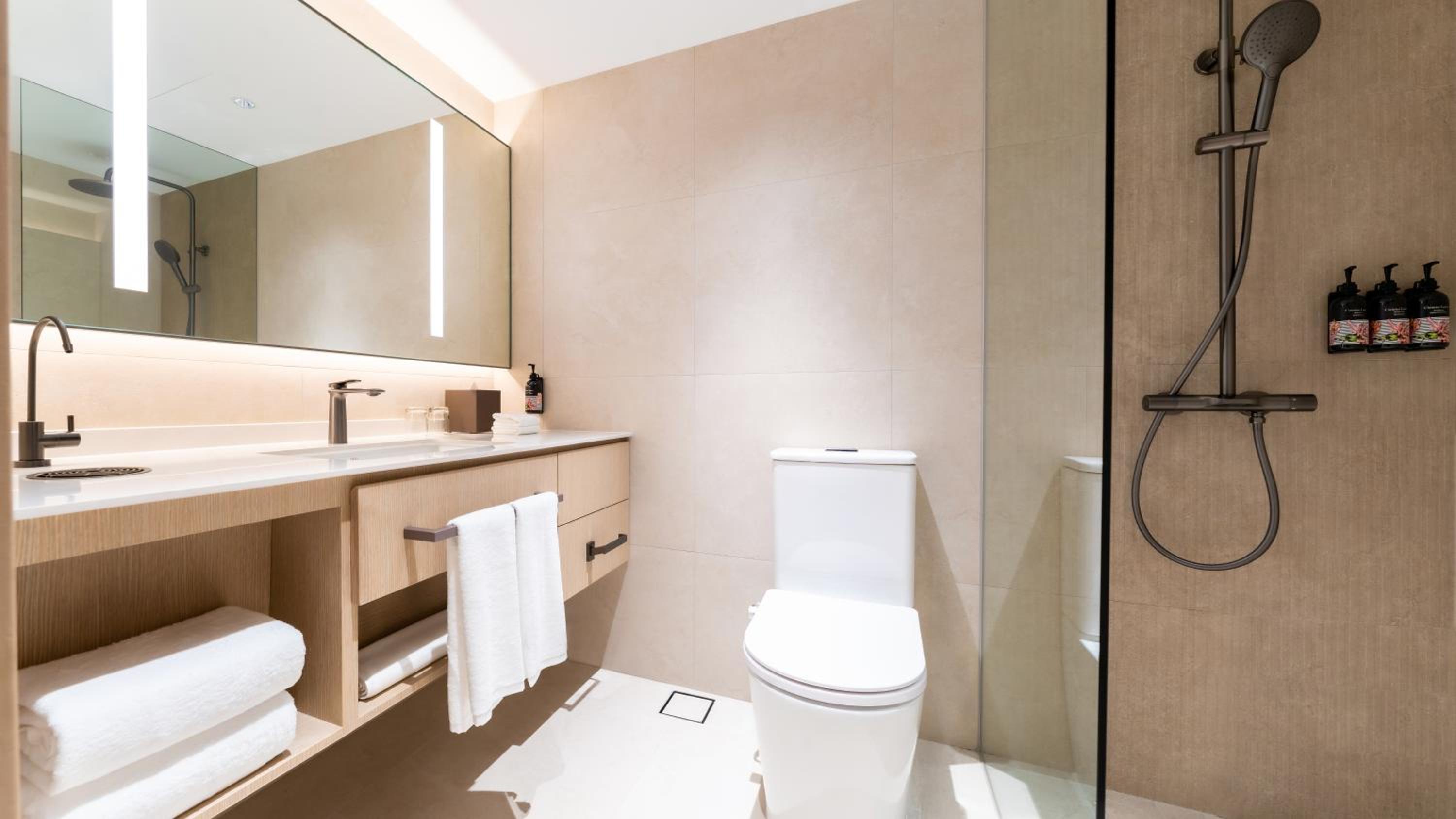 Signature King – Newly Refurbished Signature King – Newly Refurbished