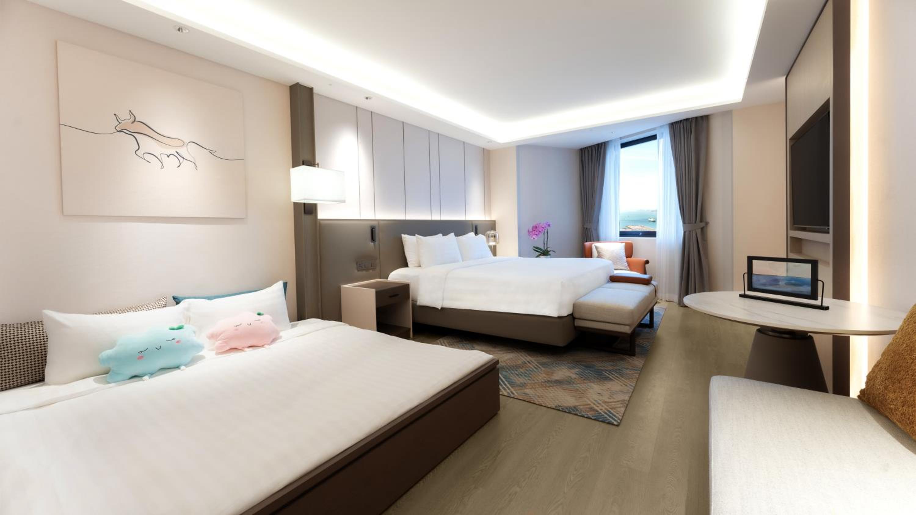 Family Room – Newly Refurbished