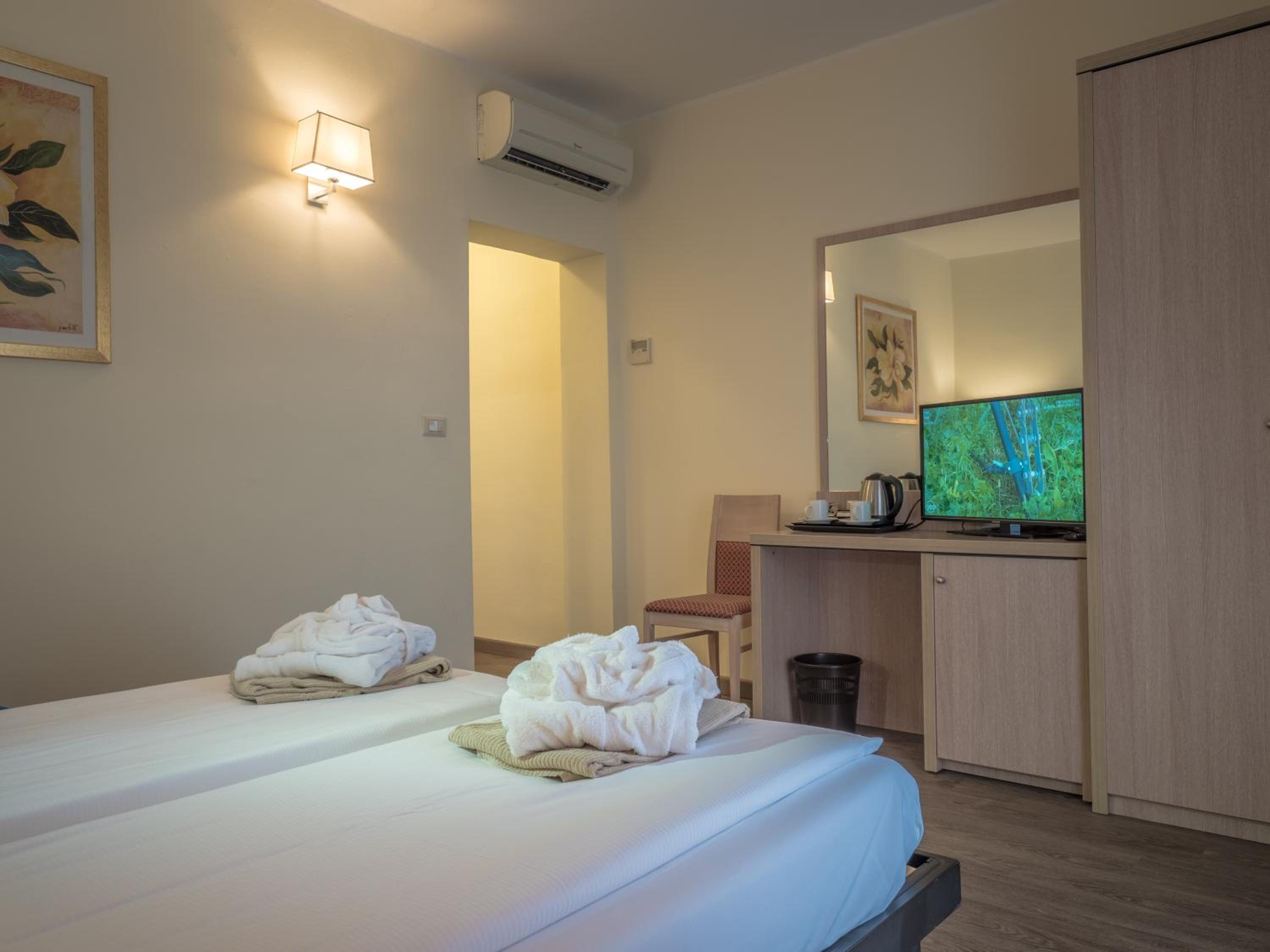 Junior Suite mit Terrasse und Seeblick