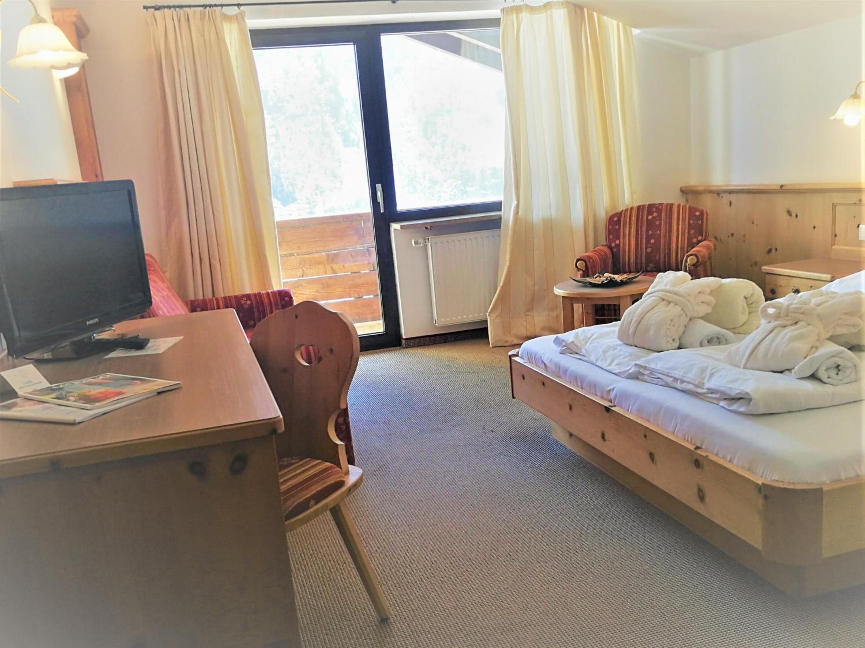 Junior Suite with Ocean View - Photo 3