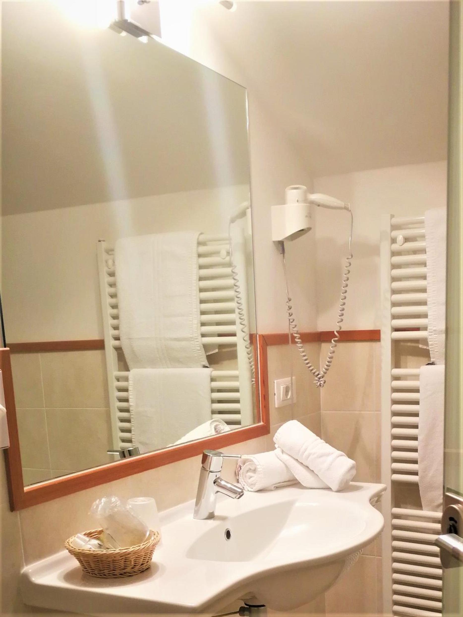 Junior Suite with Ocean View - Photo 11
