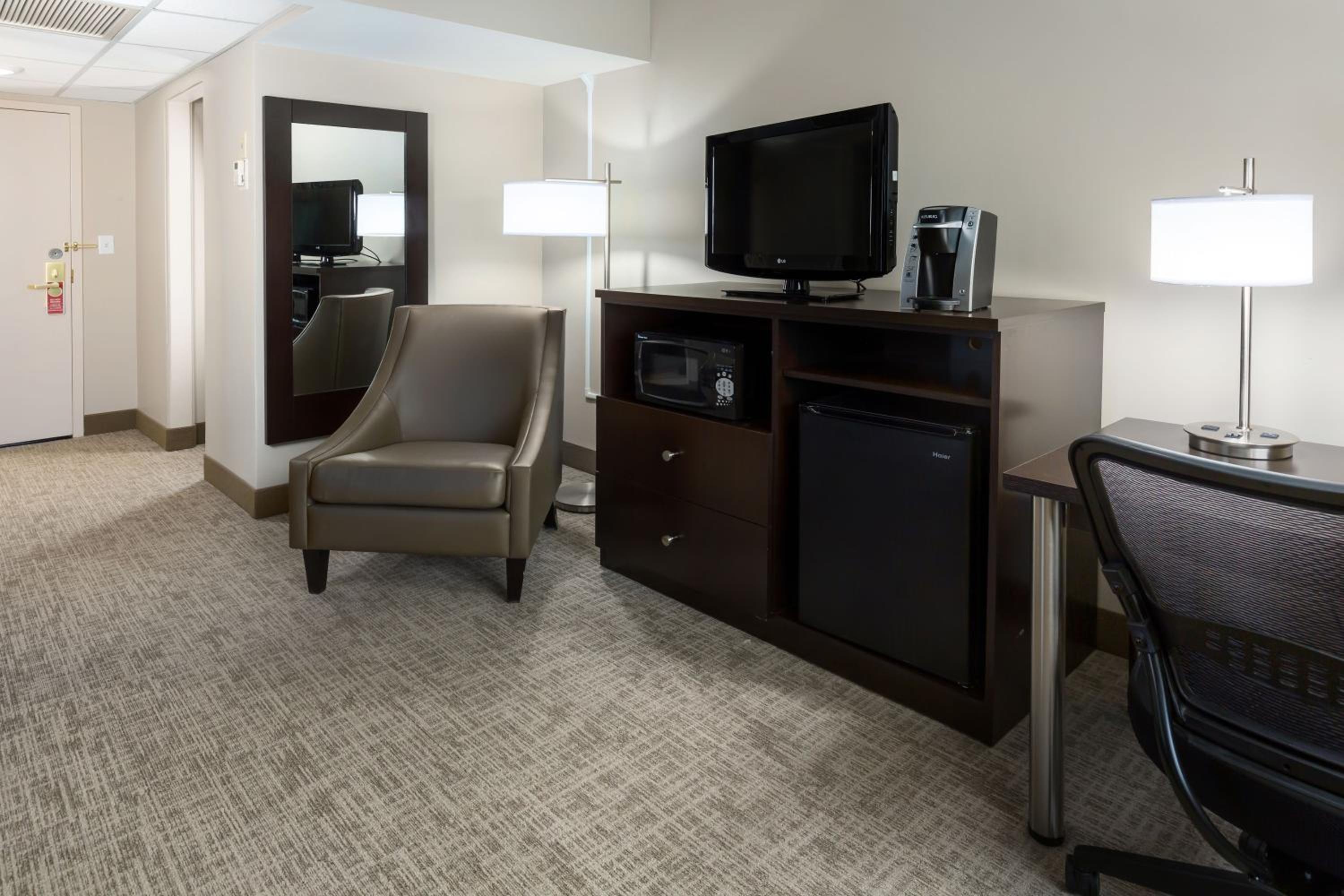 Double Room - West Wing - Photo 3