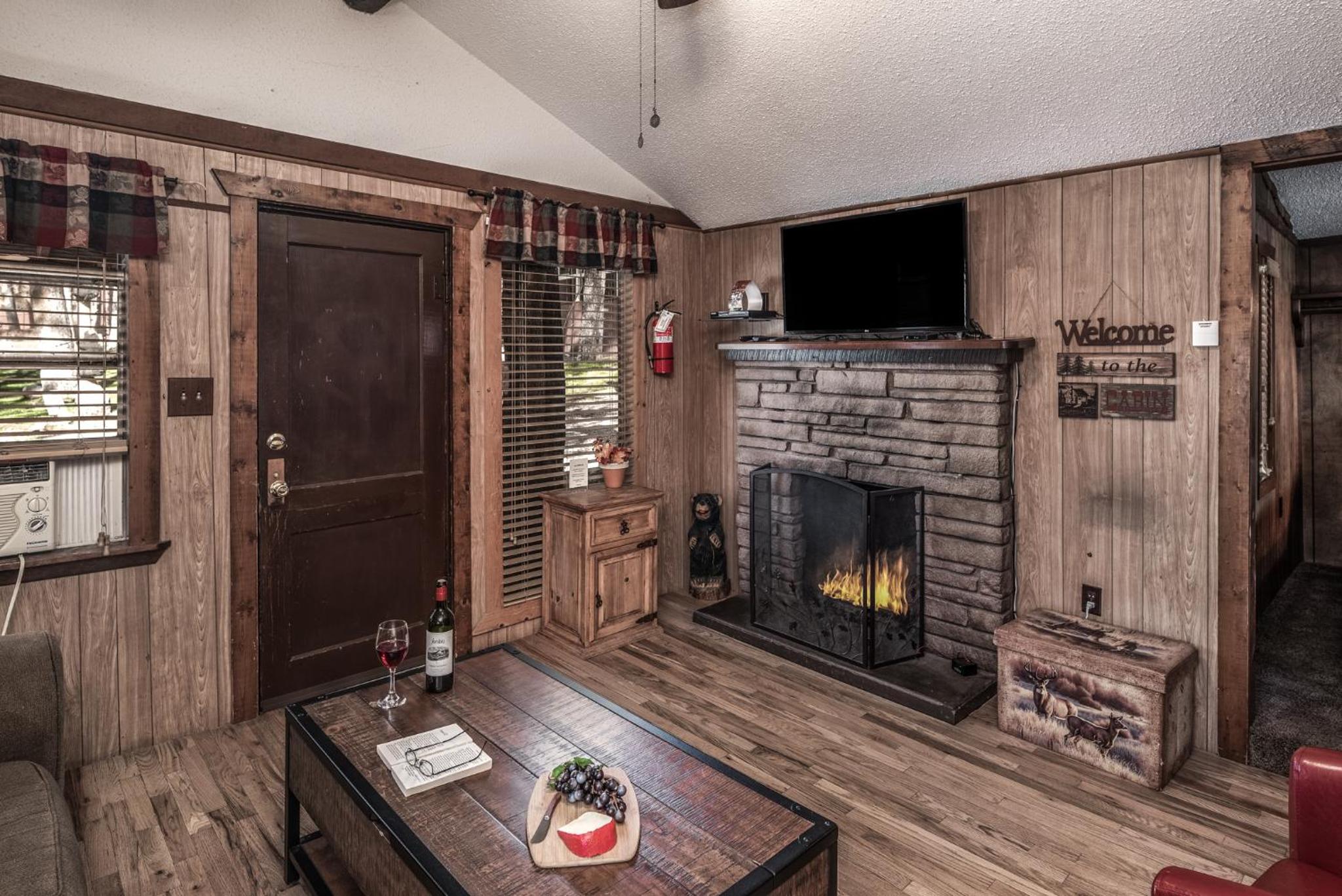 One-Bedroom Cabin (The Cub) photo 1