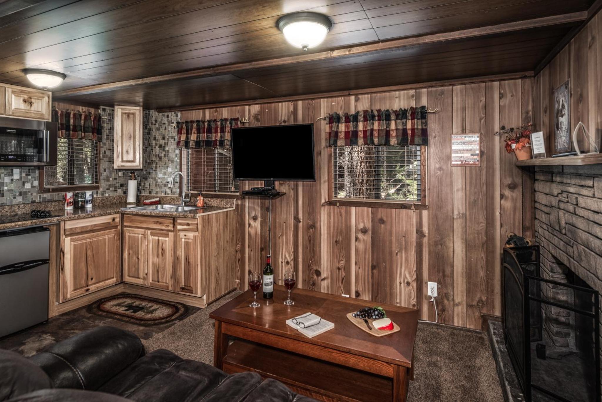 Studio Cabin (Chipmunk) photo 2