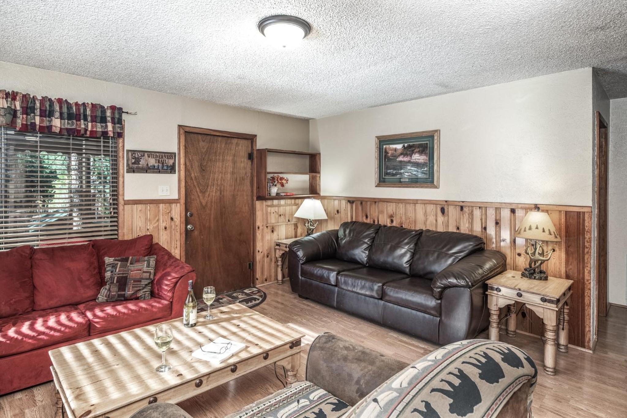 Three-Bedroom Cabin (Big Bear) photo 1