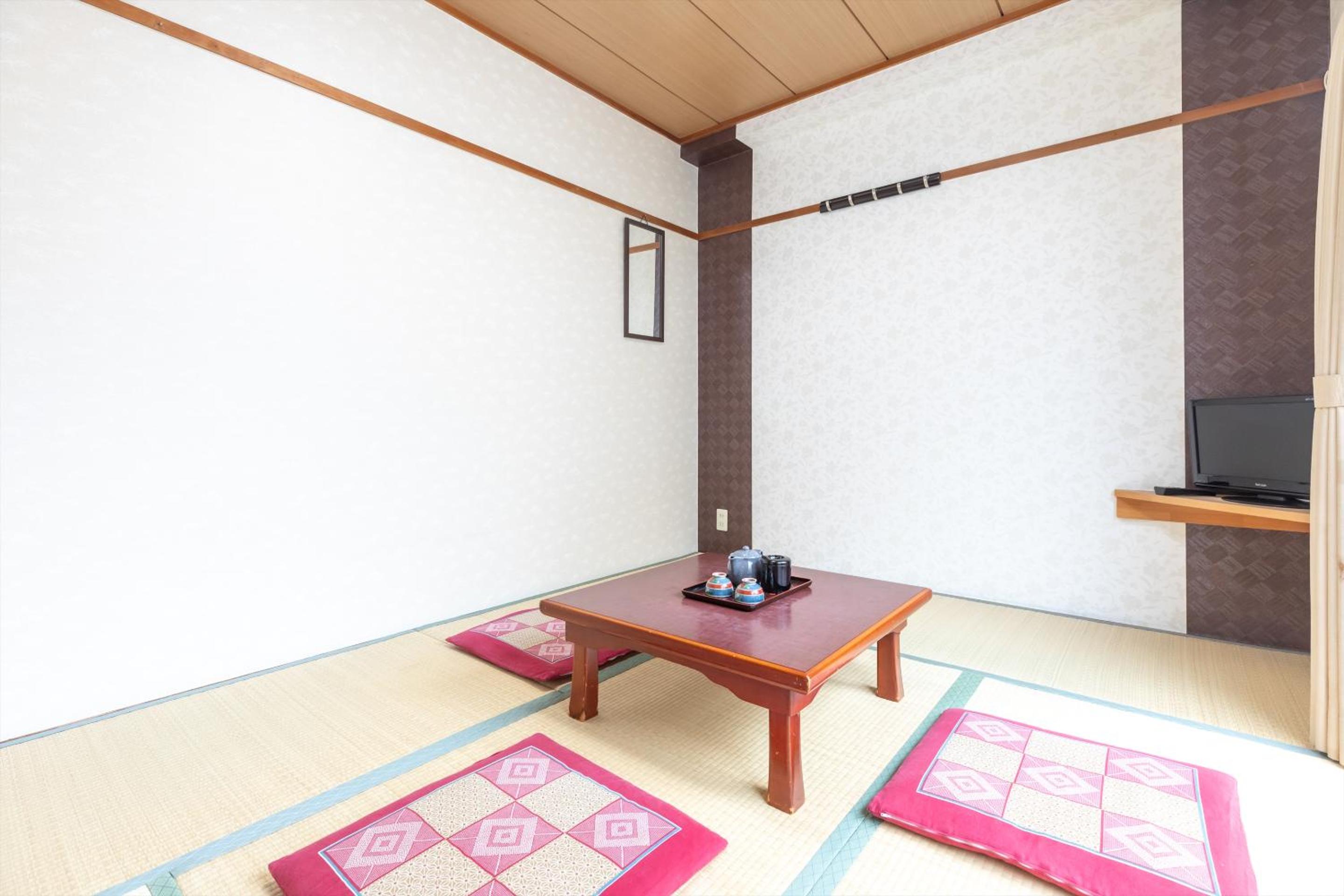 Triple Room with Shared Bathroom photo 3