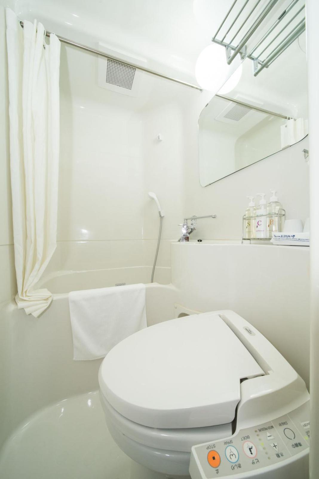 Twin Room - Non-Smoking - Photo 36