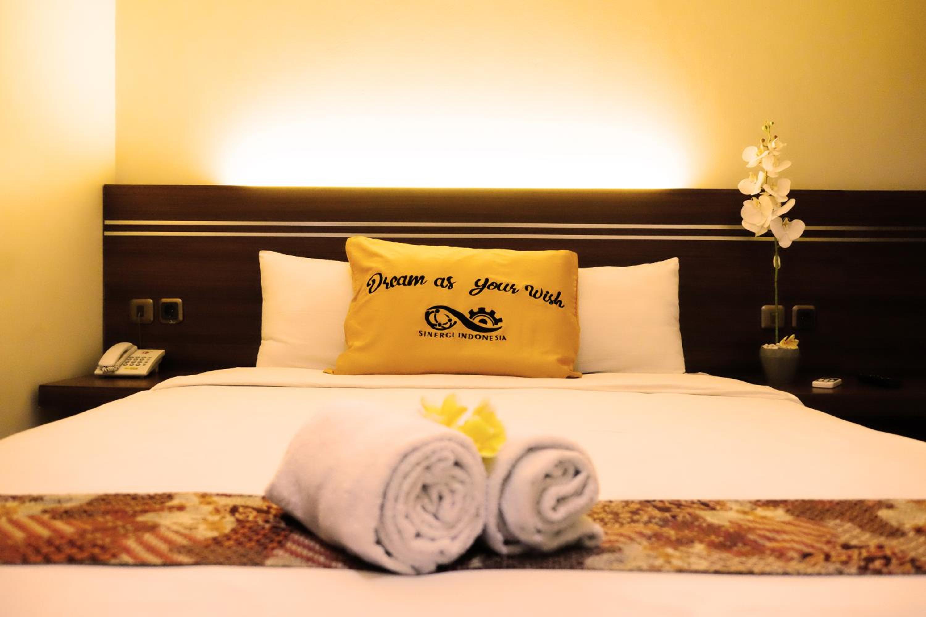 Deluxe Double or Twin Room photo 3