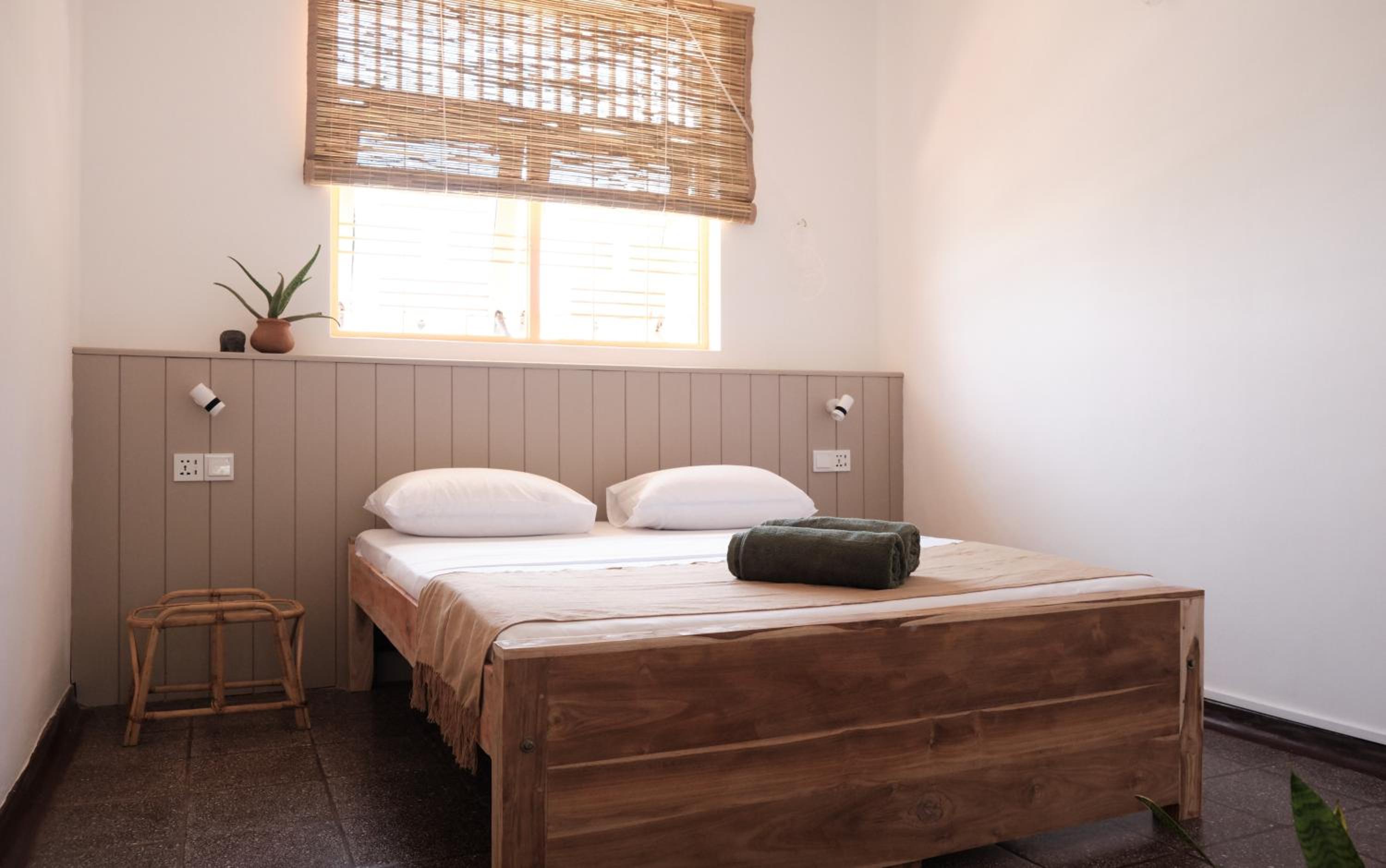 Double Room with Shared Bathroom photo 1