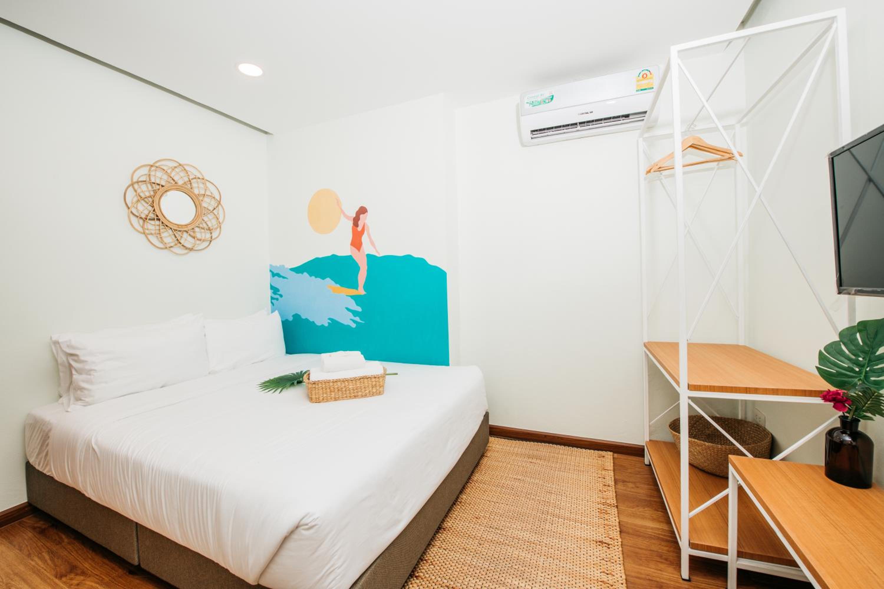 Budget Double Room No Window photo 1