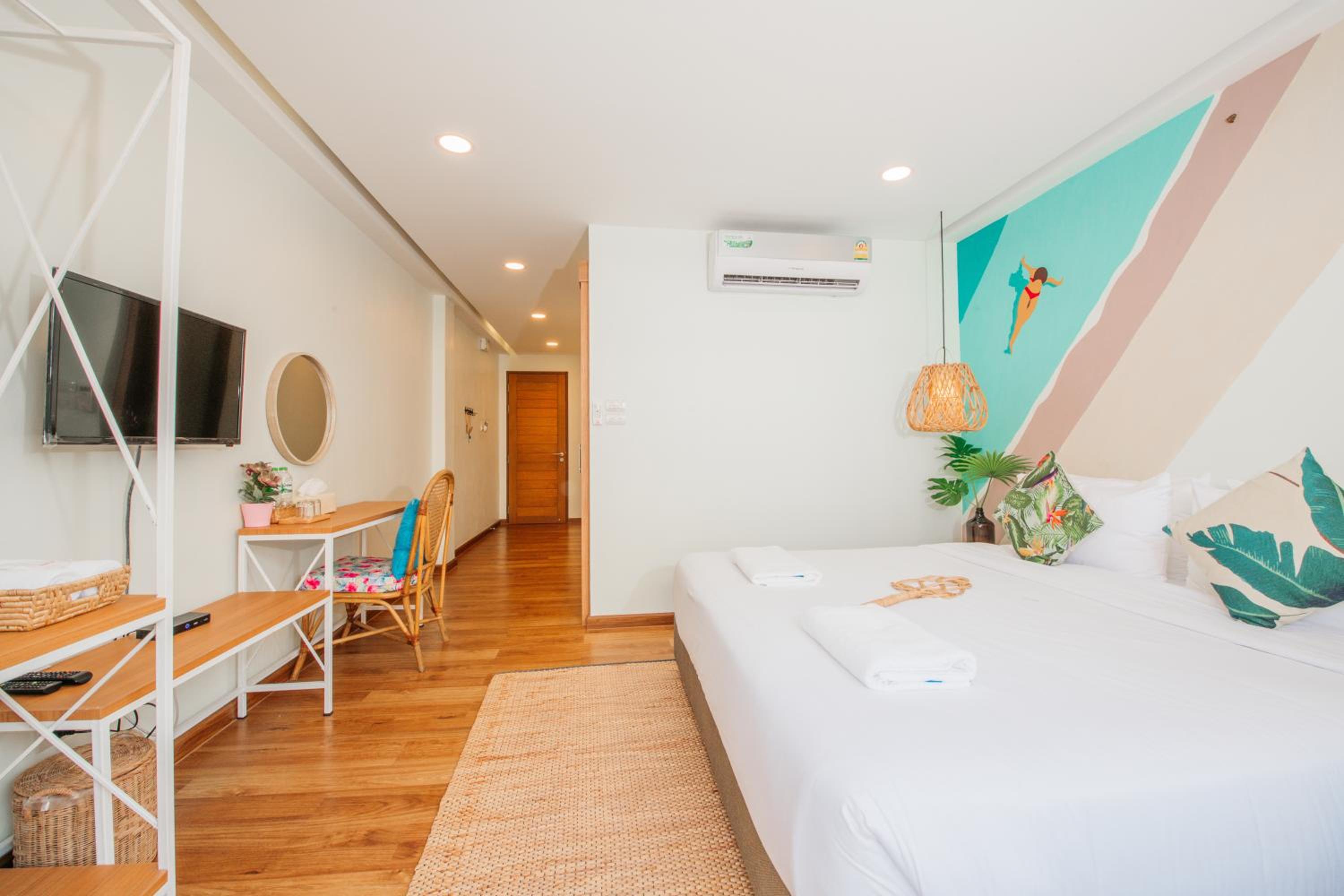 Standard King Room photo 1