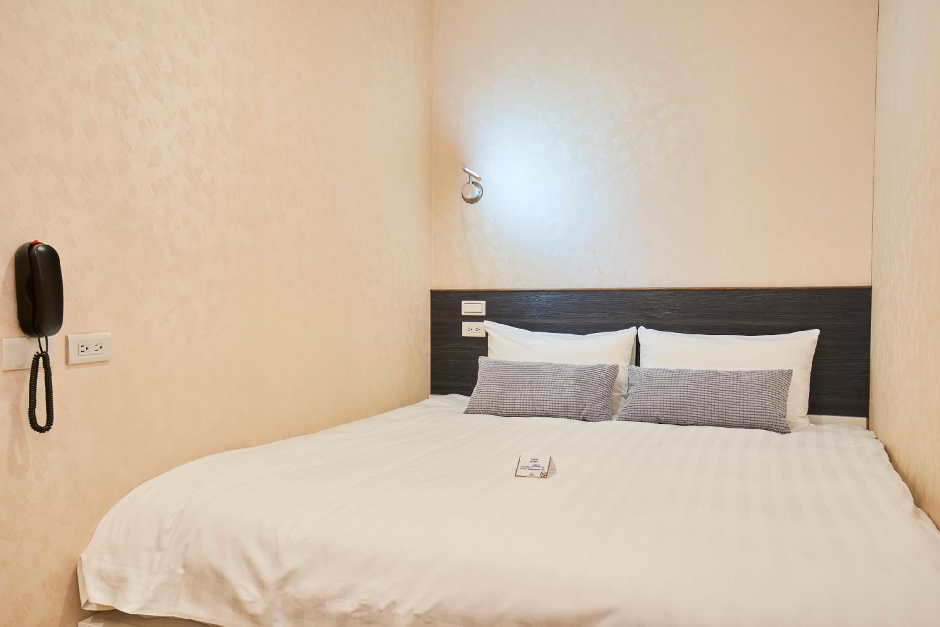 Standard Double Room - No Window