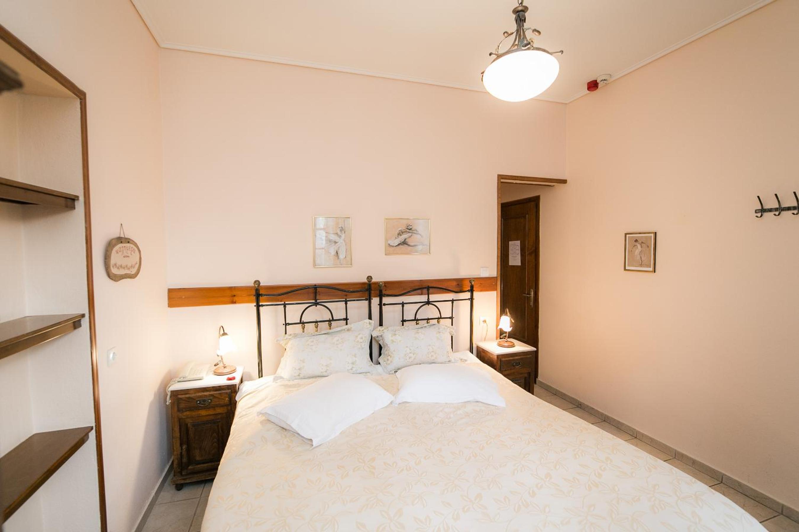 Classic Double Room with Balcony photo 2