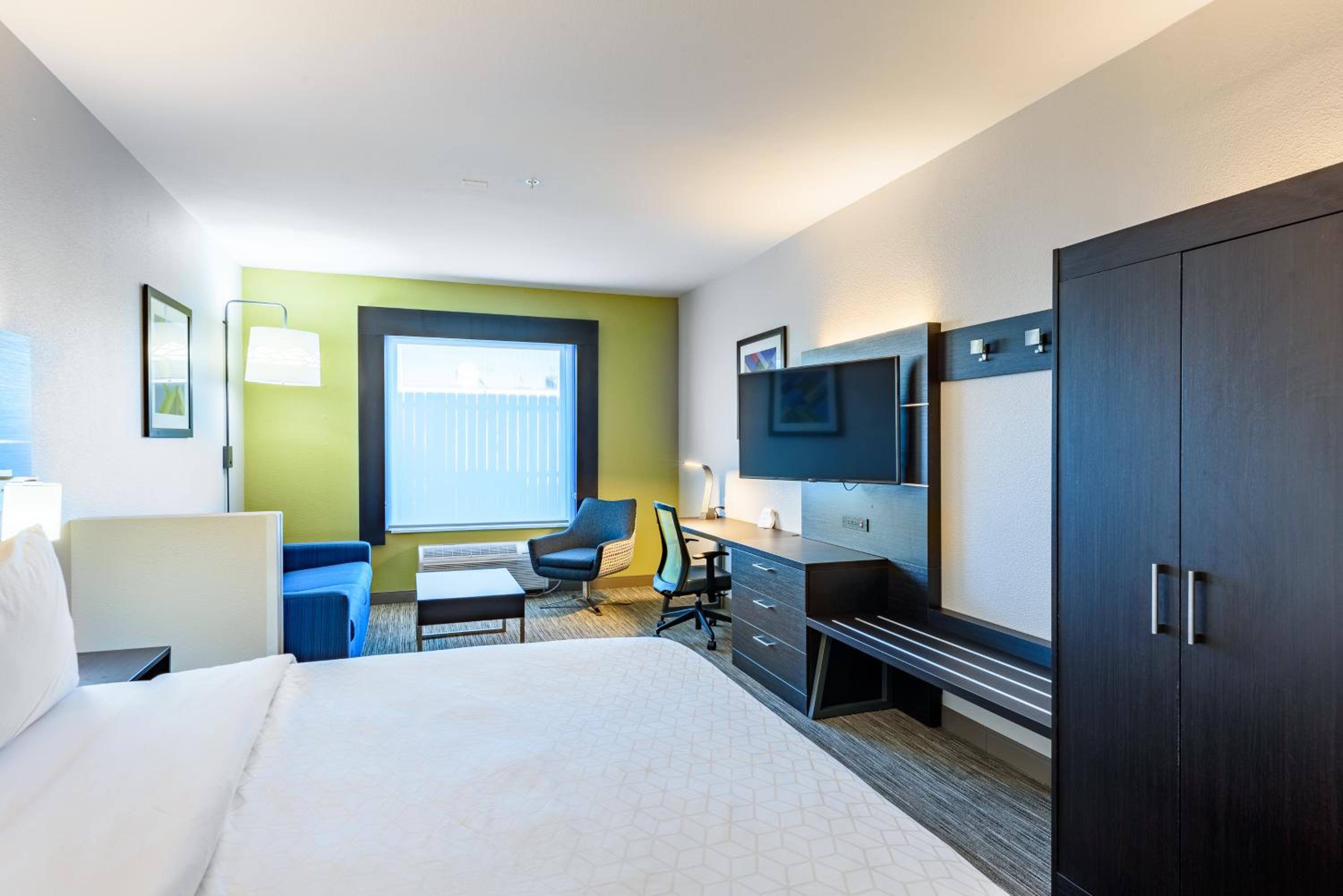 Standard King Room - Photo 1