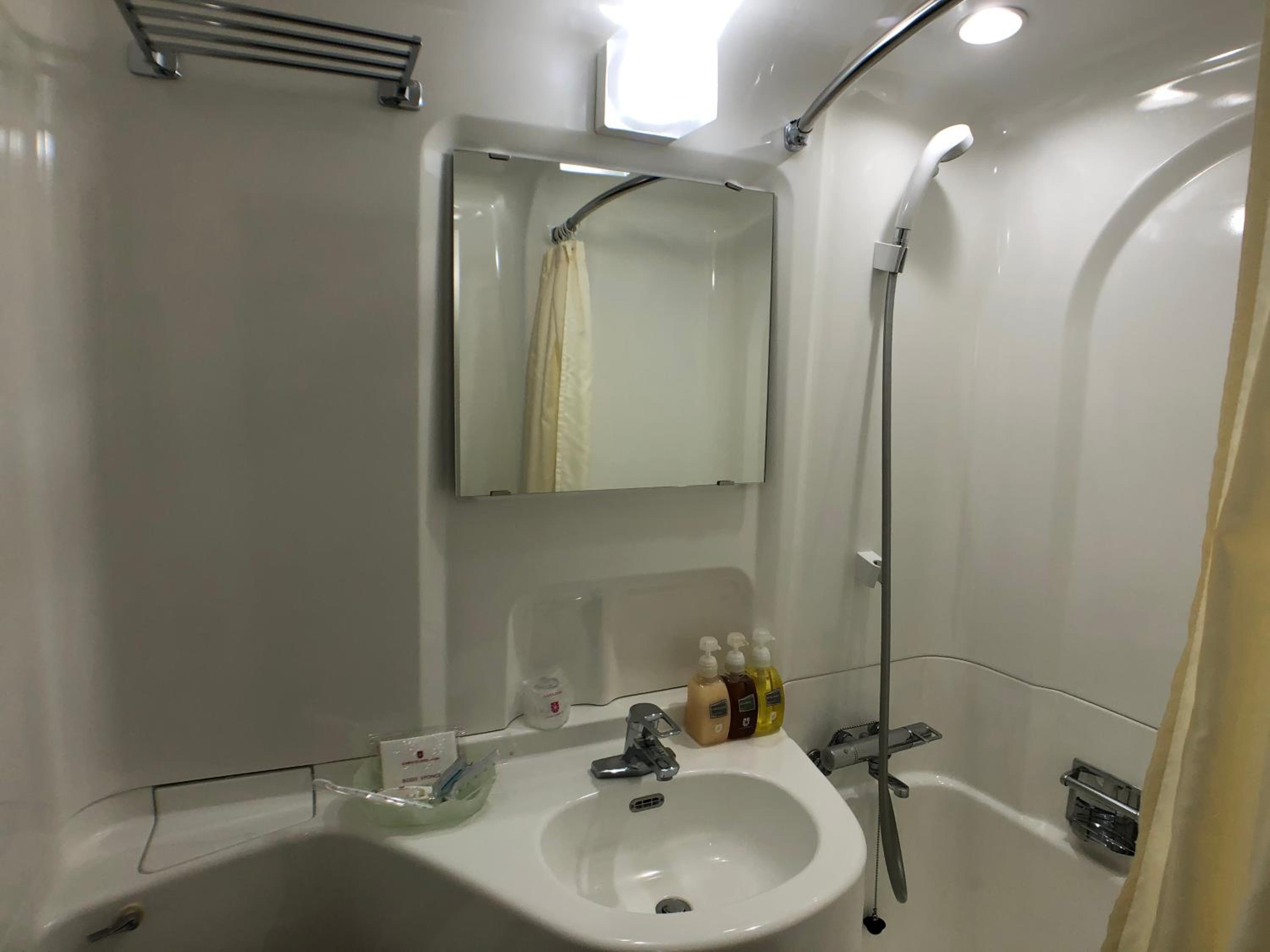 Economy Twin Room photo 3