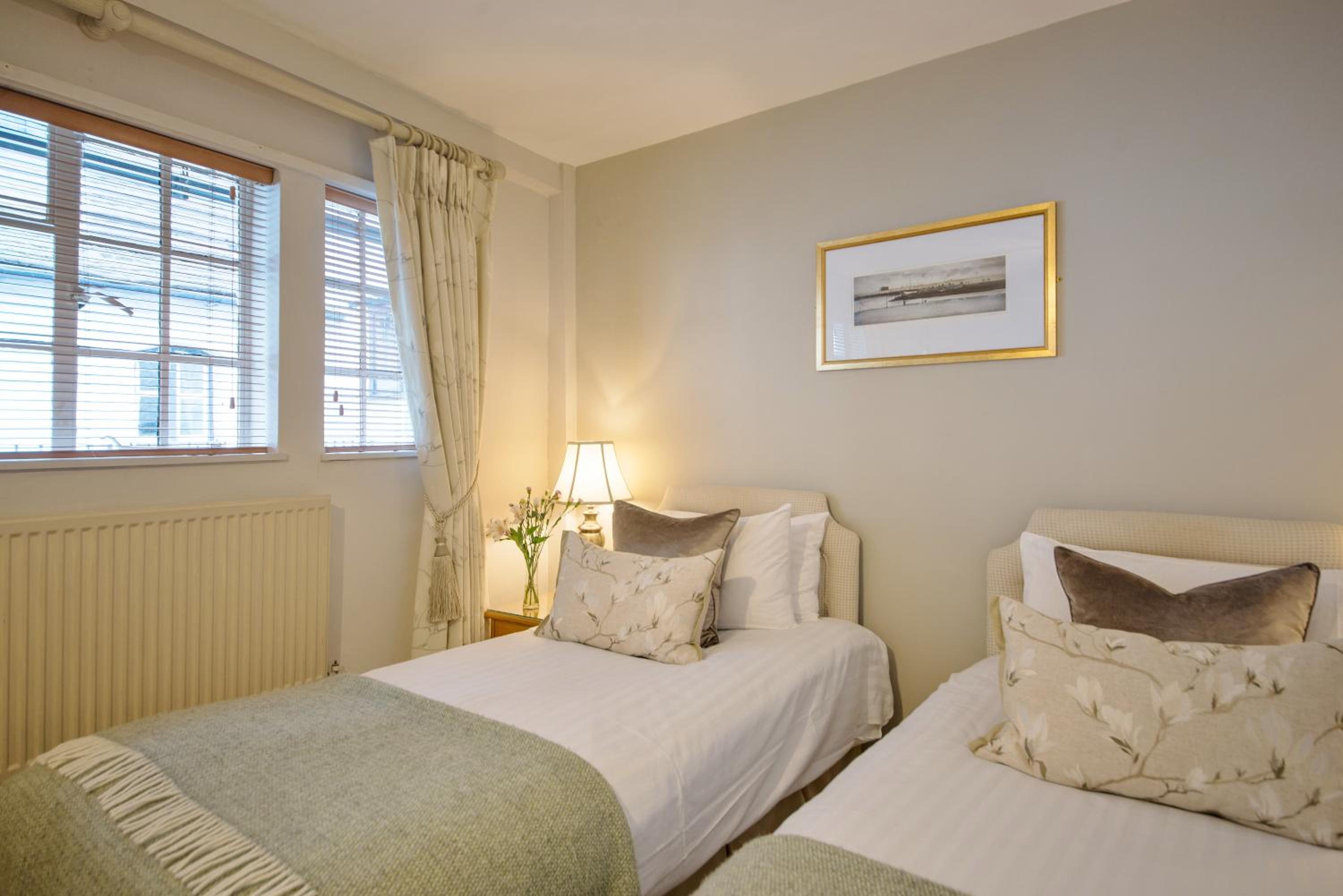 Standard Twin Room photo 3