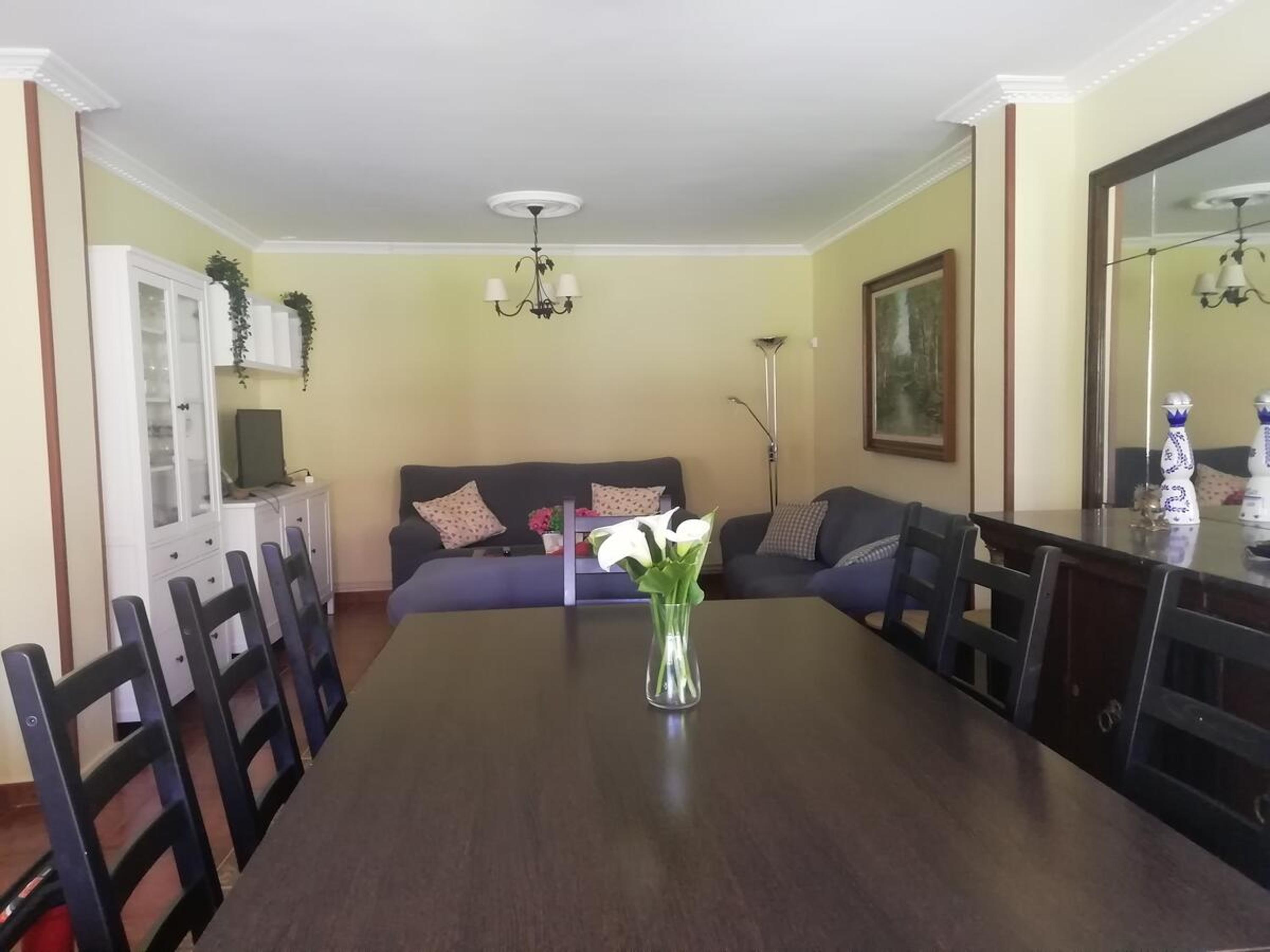 Casa de cinco habitaciones