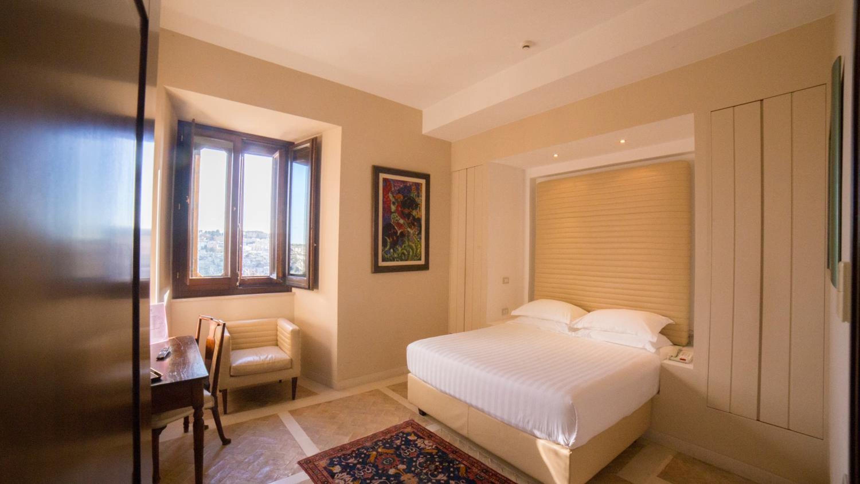 Classic Double Room - Photo 2