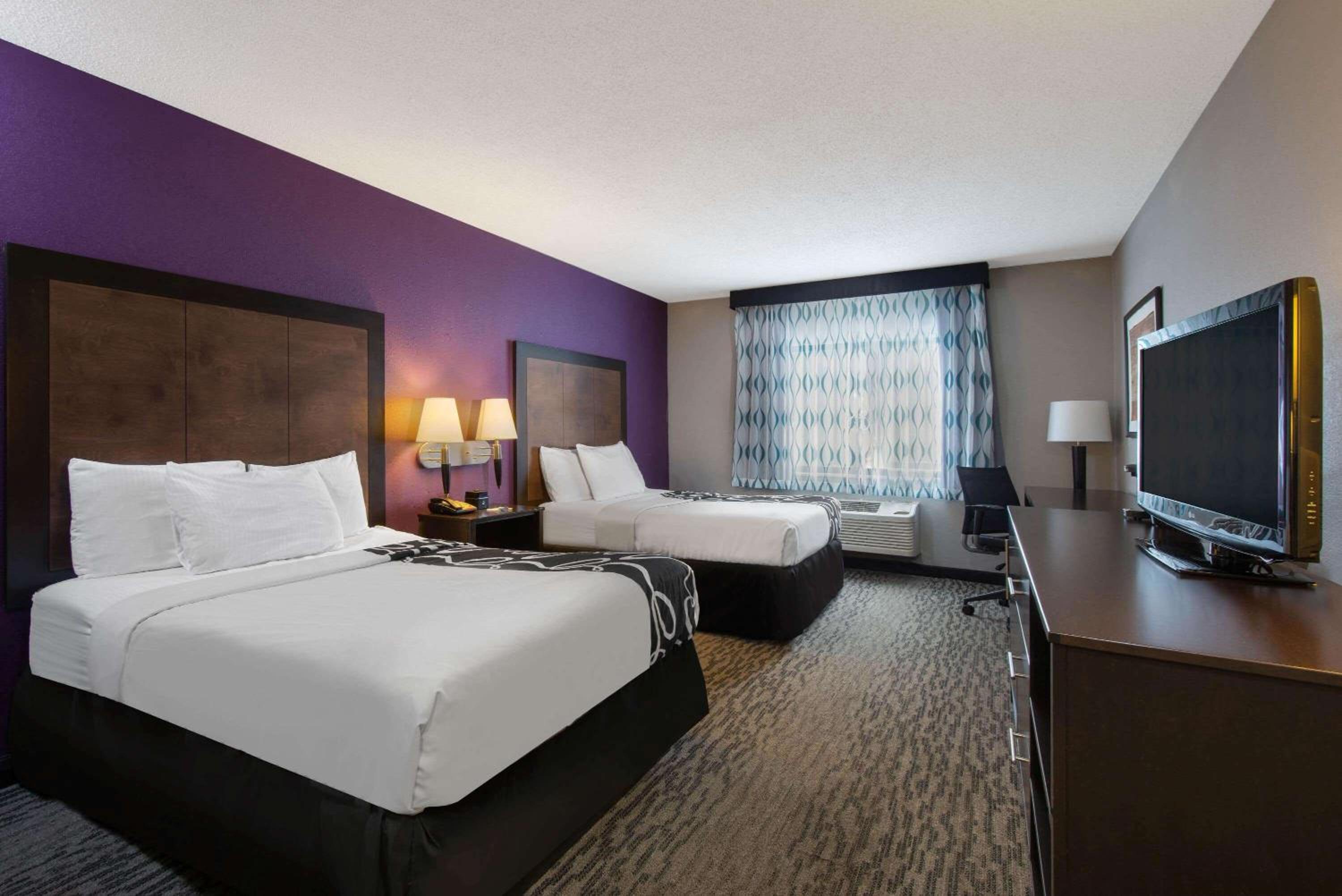 Double Room with Two Double Beds - Non-Smoking - Photo 3