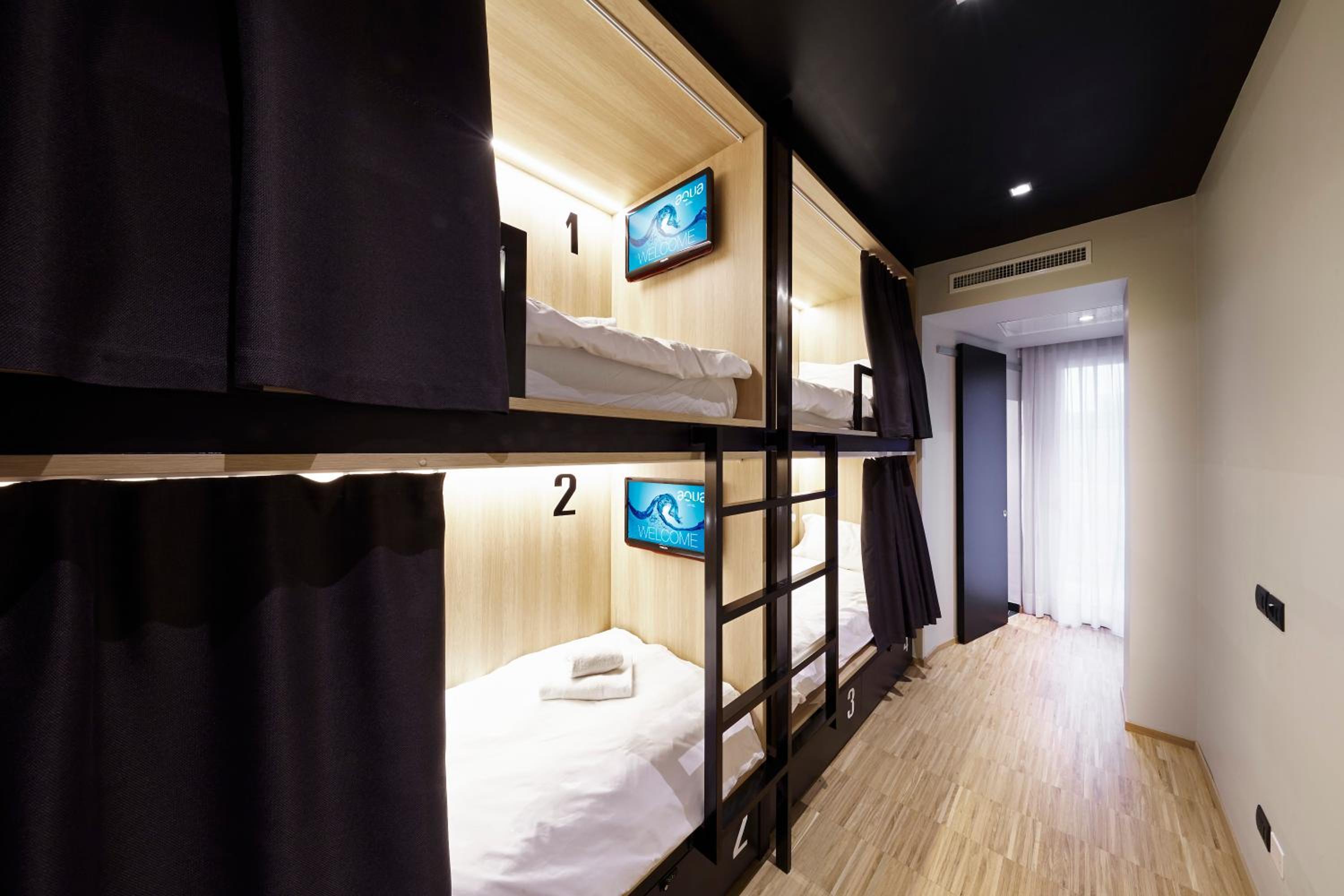 Bed in 4-Bed Mixed Dormitory Room photo 3