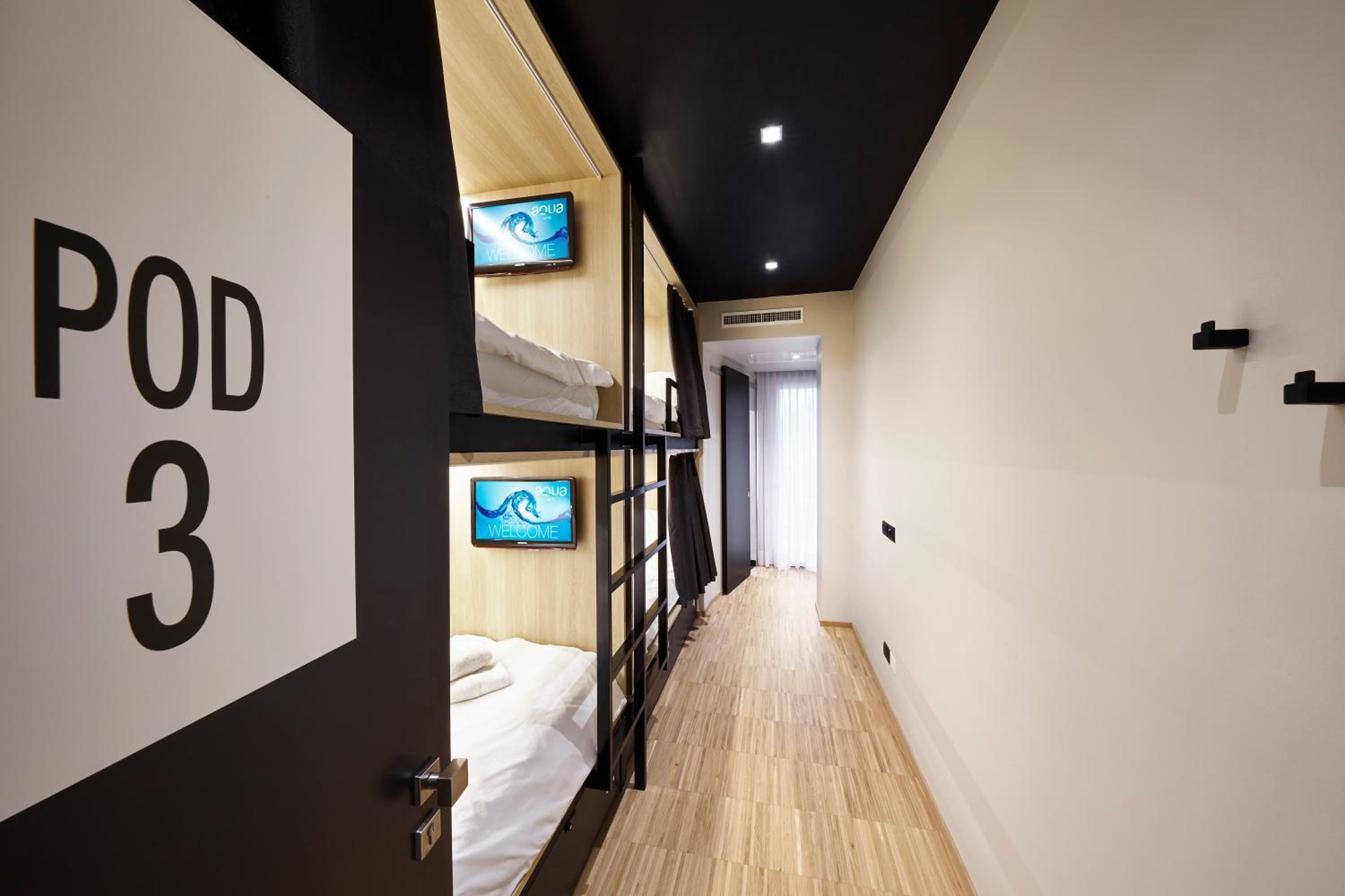 Bed in 4-Bed Mixed Dormitory Room photo 2